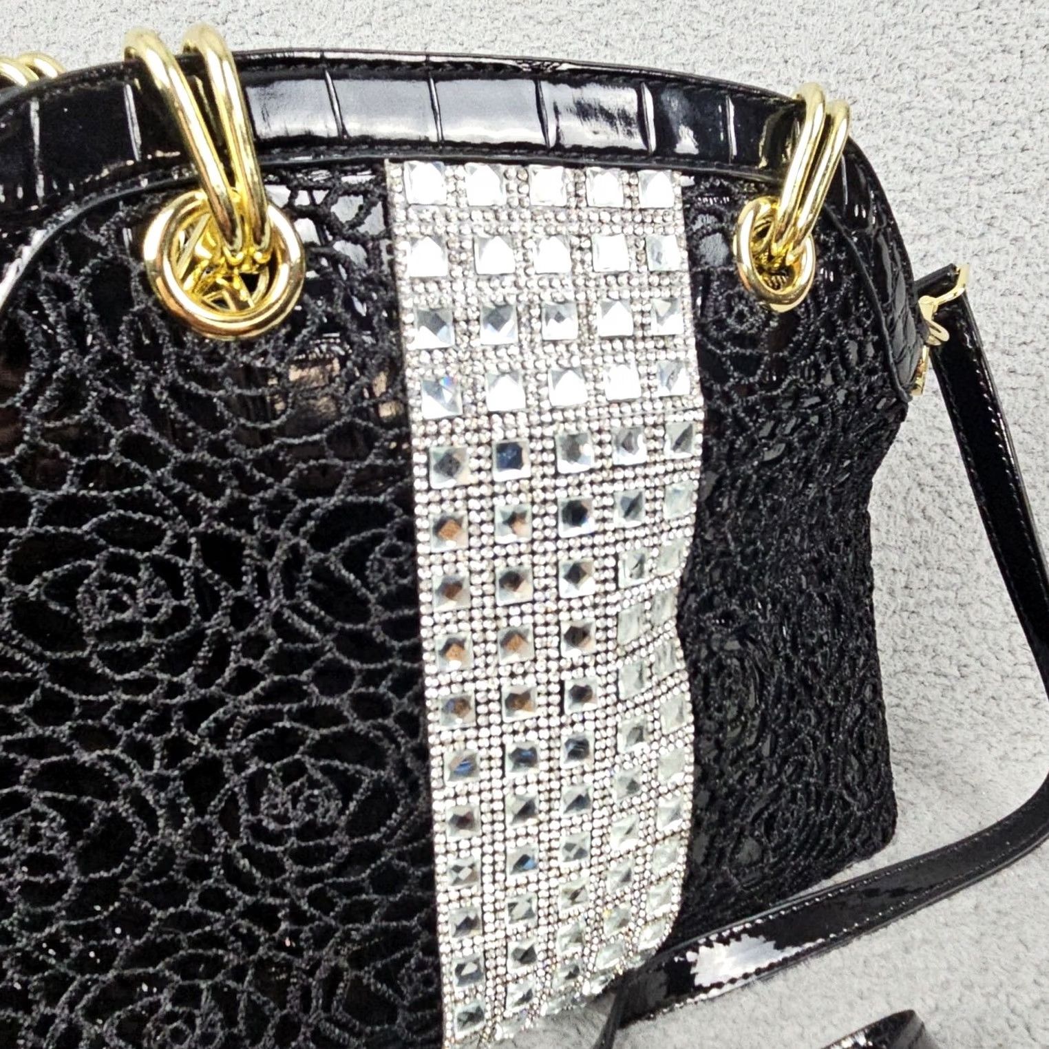 Vintage Margot Diamonds Lace Rose Messenger Bag NWOT Women Leather Exterior Black Lace Pattern Argyle/Diamond Gift Size ONE SIZE - 6 Thumbnail