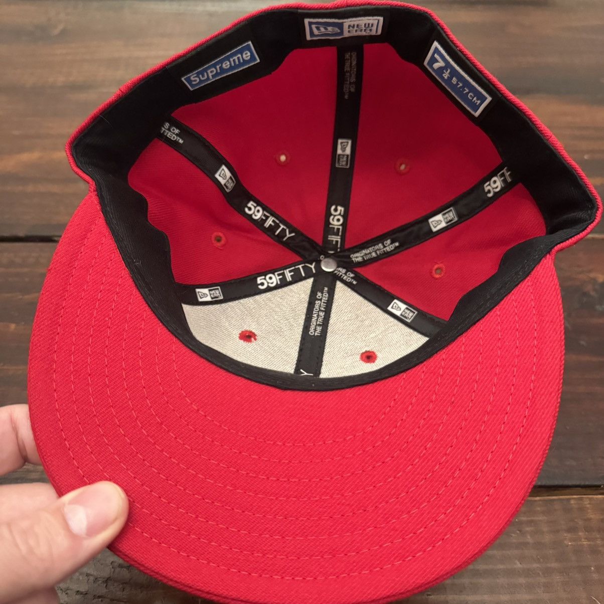 Supreme Vintage Supreme New Era Crest Fitted Hat Size ONE SIZE - 7 Thumbnail