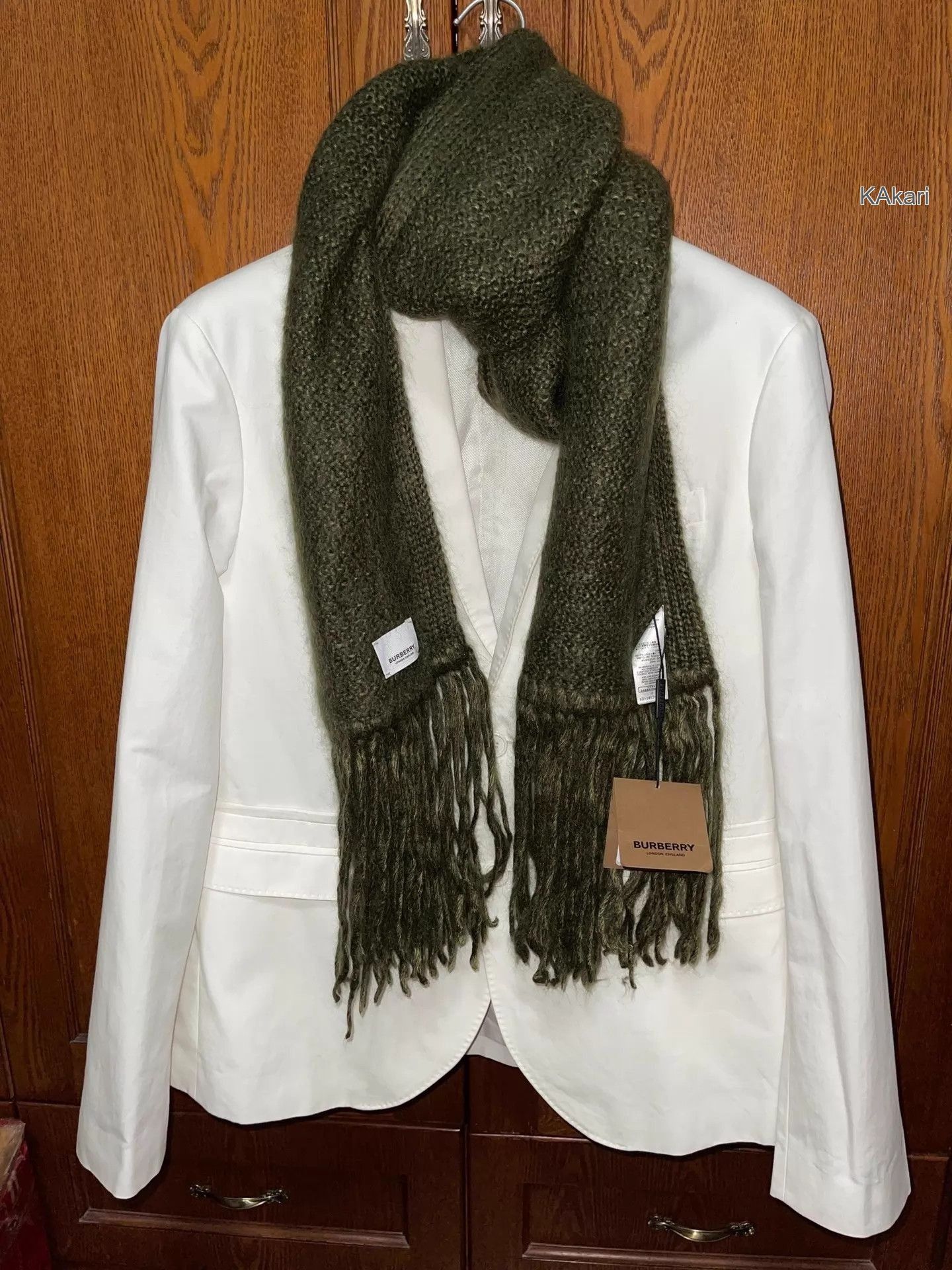 Burberry Green Knit Scarf with Fringes Size ONE SIZE - 1 Thumbnail