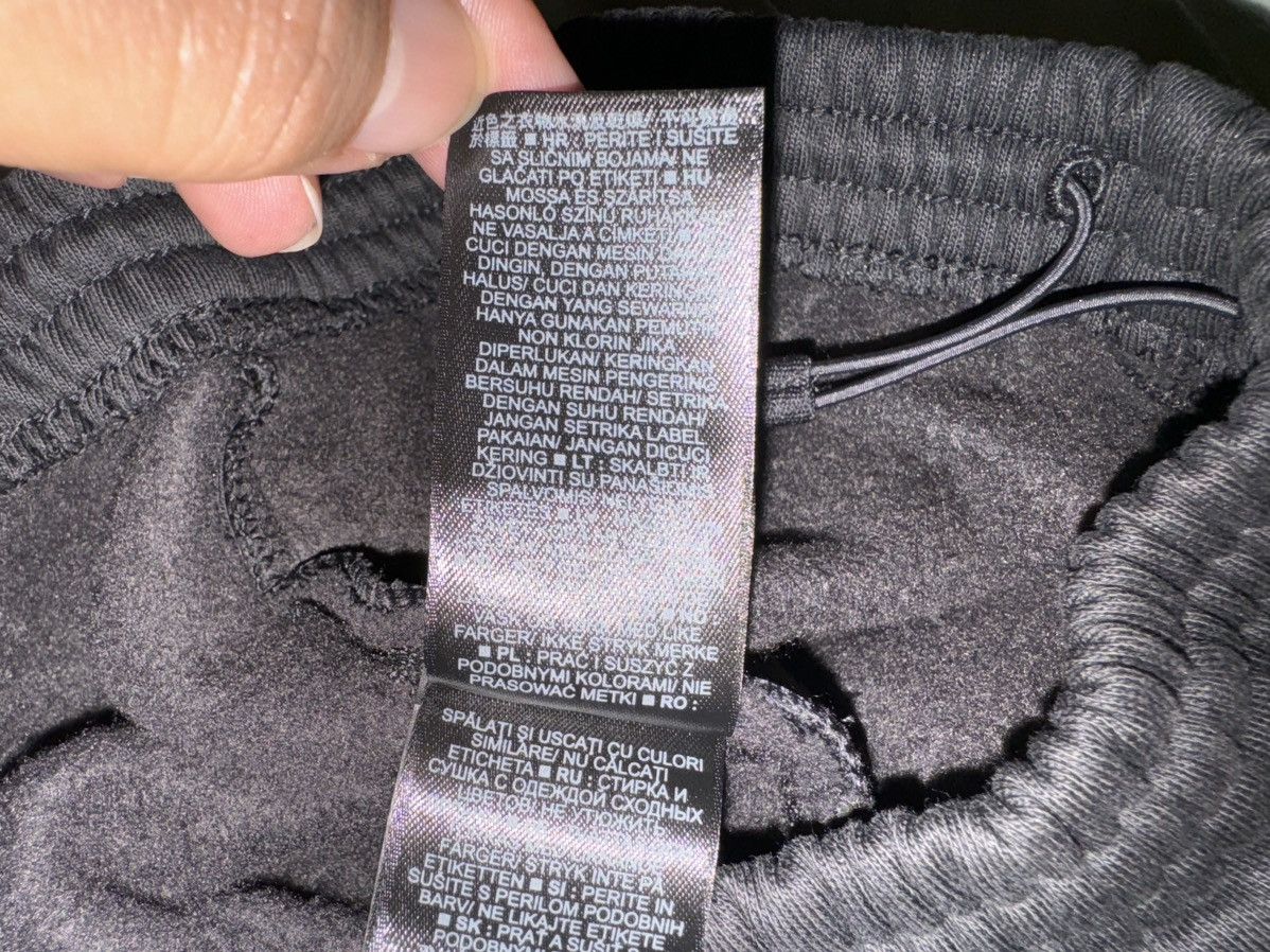 Balenciaga × Gap × Kanye West Yeezy Gap Sweatpants Black Size Small Size US 30 / EU 46 - 13 Thumbnail