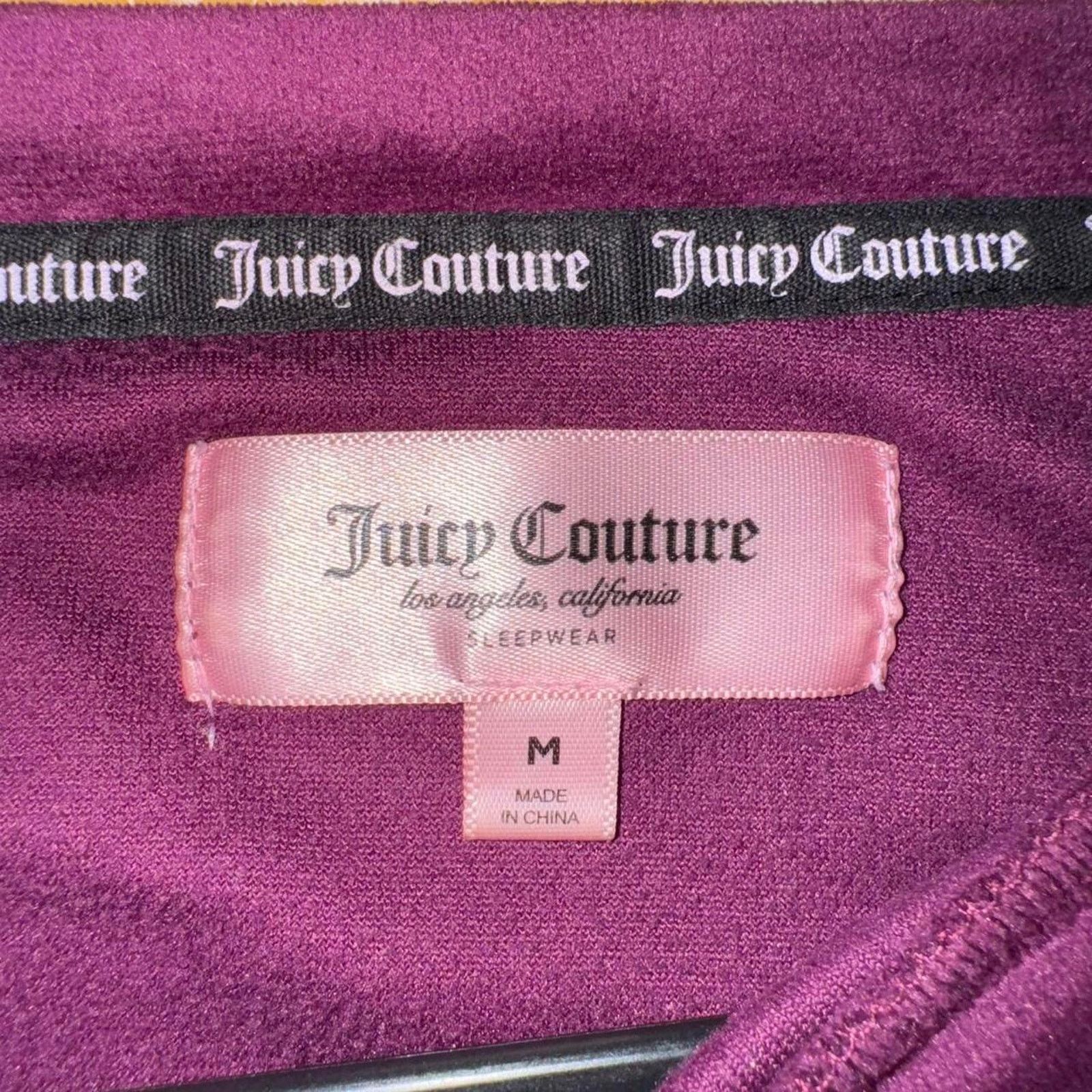 Juicy Couture Vintage y2k juicy rhinestone femme velour velvet sweater Size M / US 6-8 / IT 42-44 - 4 Thumbnail