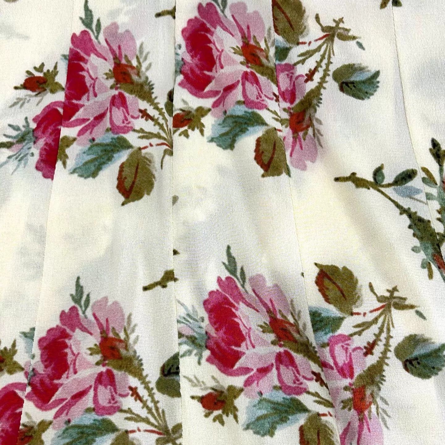 Gucci Gucci beach vacation floral pattern skirt Size 26" / US 2 / IT 38 - 6 Thumbnail