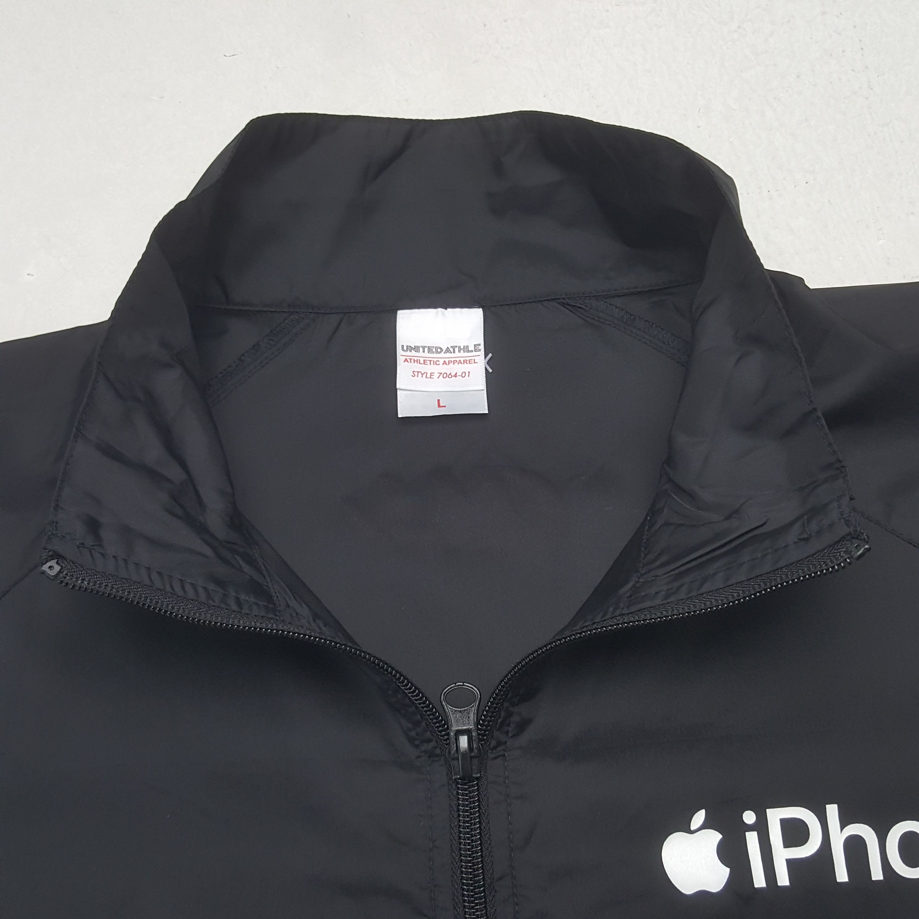 Apple Vintage Iphone Apple Brand Windbreaker Jacket RR28 Size US M / EU 48-50 / 2 - 5 Thumbnail