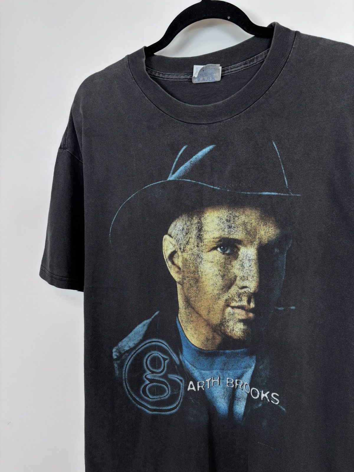 Band Tees Vintage Garth Brooks 1998 Double Live Album Black T-Shirt Size US XL / EU 56 / 4 - 6 Thumbnail