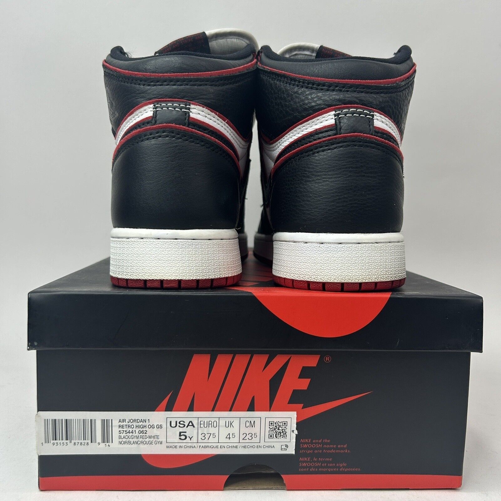 Nike Nike Air Jordan 1 Retro High OG BG “Bloodline” 2023 Size US 6.5 / IT 36.5 - 5 Thumbnail