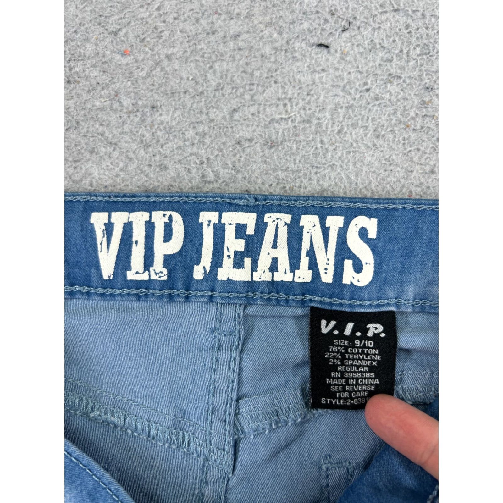 Vintage VIP Jeans Women's Denim Shorts Cut-Off Low Rise 28x3 Blue Cotton Blend 3" Inseam US Size 9 Regular Women's Casual Distressed 90s? Size 30" / US 8 / IT 44 - 7 Thumbnail