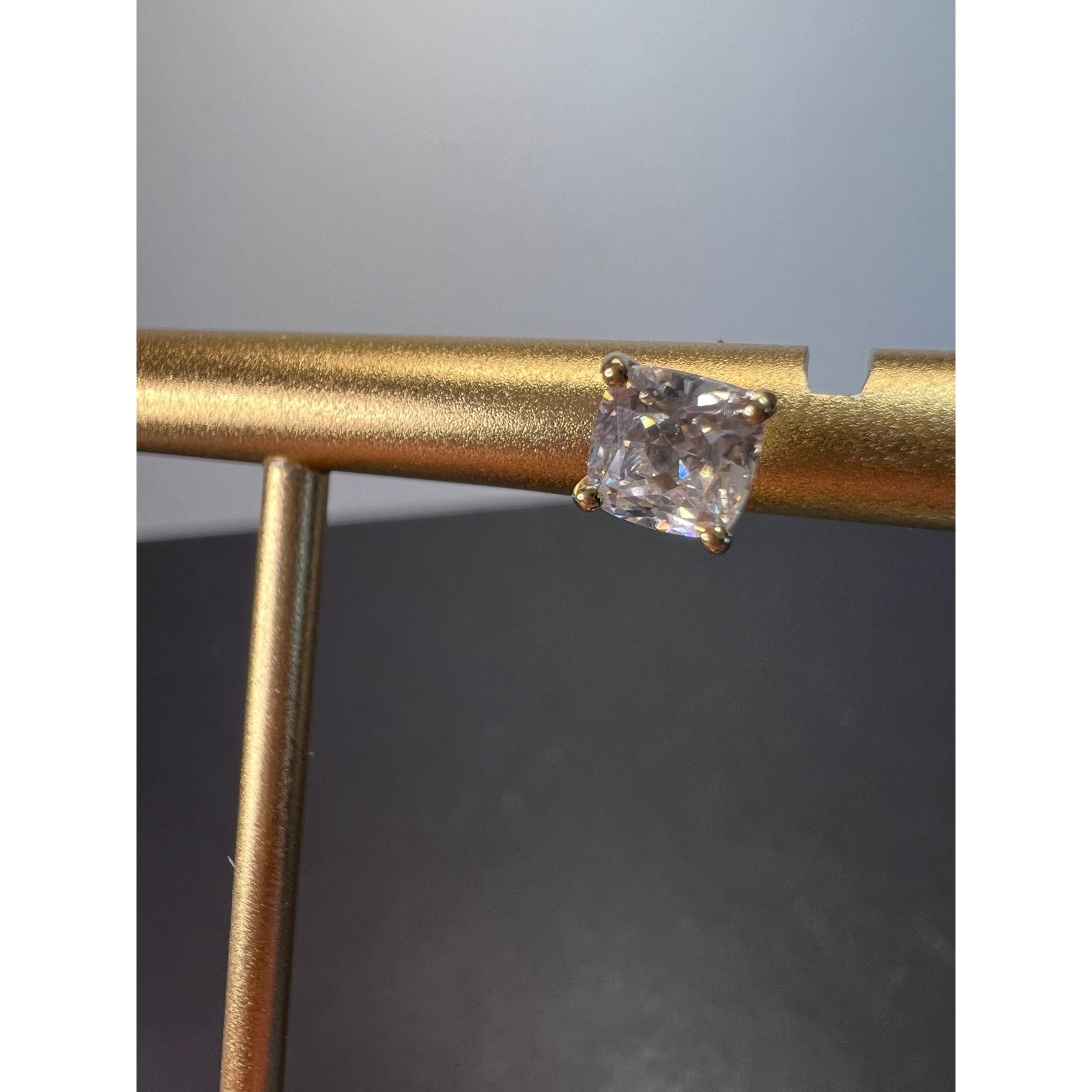 Other 10k yellow gold princess cut cubic zirconia stud earrings Size ONE SIZE - 2 Thumbnail