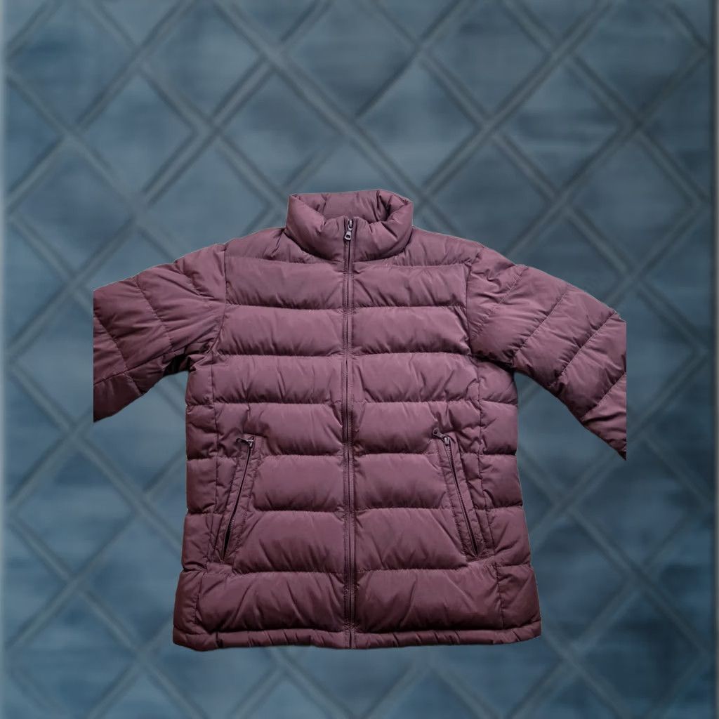Uniqlo Uniqlo Down Jacket Womens L Burgundy Quilted Full Zip Pockets Lightweight Size L / US 10 / IT 46 - 1 Thumbnail