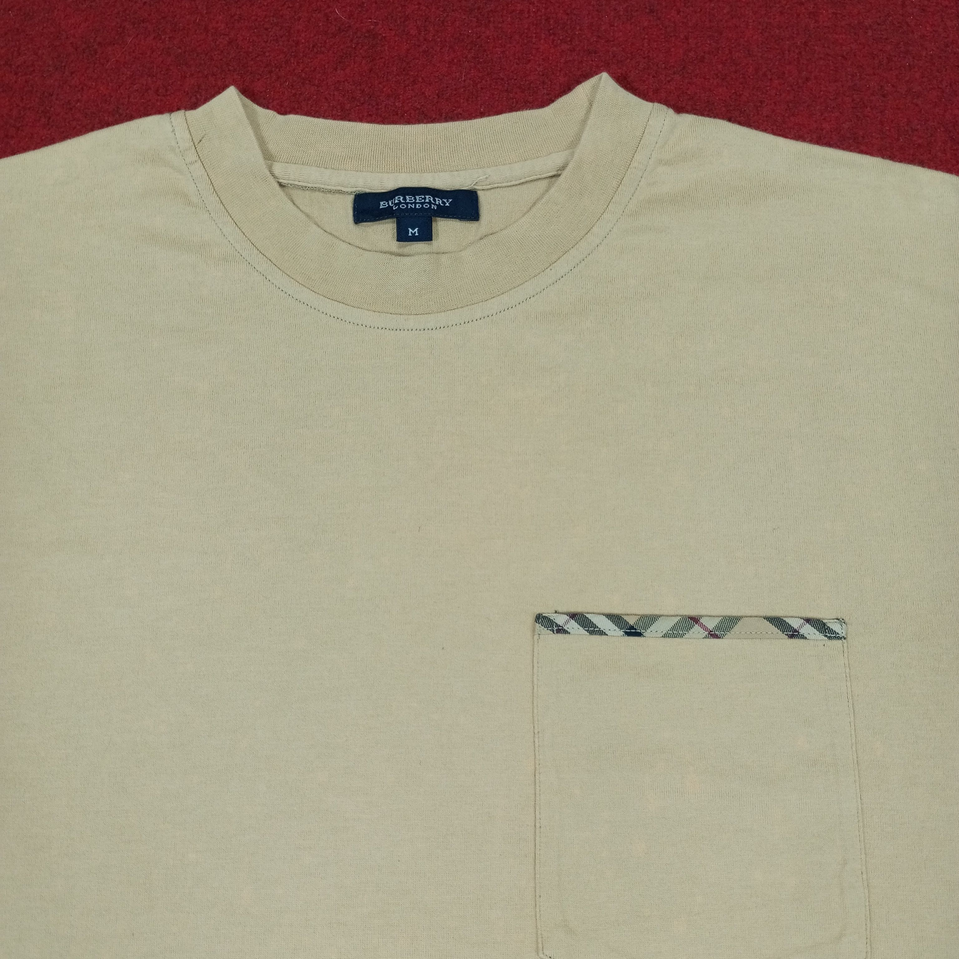 Burberry × Vintage Burberry London Pocket Design Fashion Style Tshirt Size US M / EU 48-50 / 2 - 2 Thumbnail