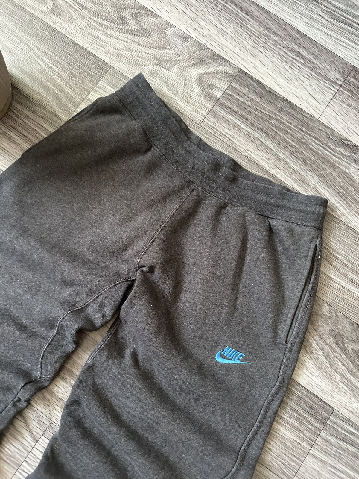 Nike Nike Grey Baggy Jogger Sweatpants y2k Small Swoosh size M Size US 32 / EU 48 - 3 Thumbnail