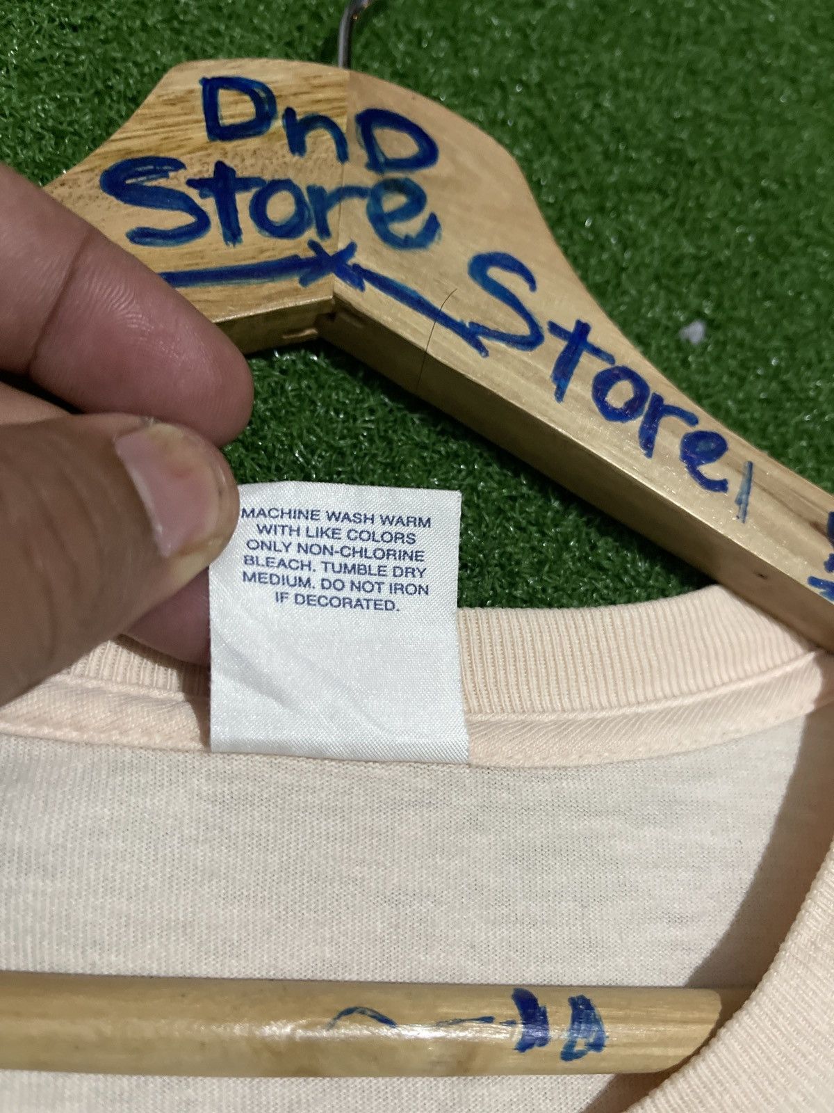 Supreme 🔥HOT🔥VINTAGE SUPREME NUDE GIRLS TEE VERY RARE Size US M / EU 48-50 / 2 - 4 Thumbnail