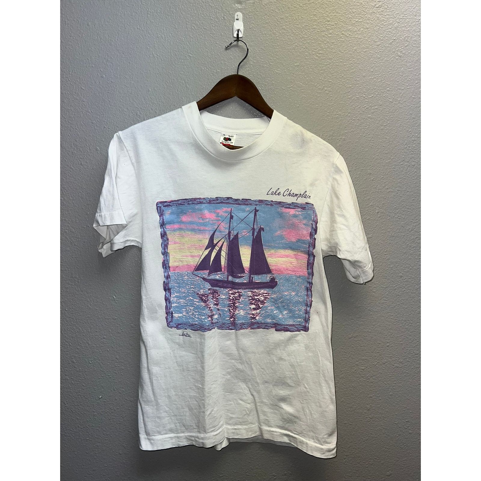 Fruit Of The Loom Vintage Lake Champlain Shirt Sailboat Sunset Tee VA 90s M Size US M / EU 48-50 / 2 - 1 Thumbnail