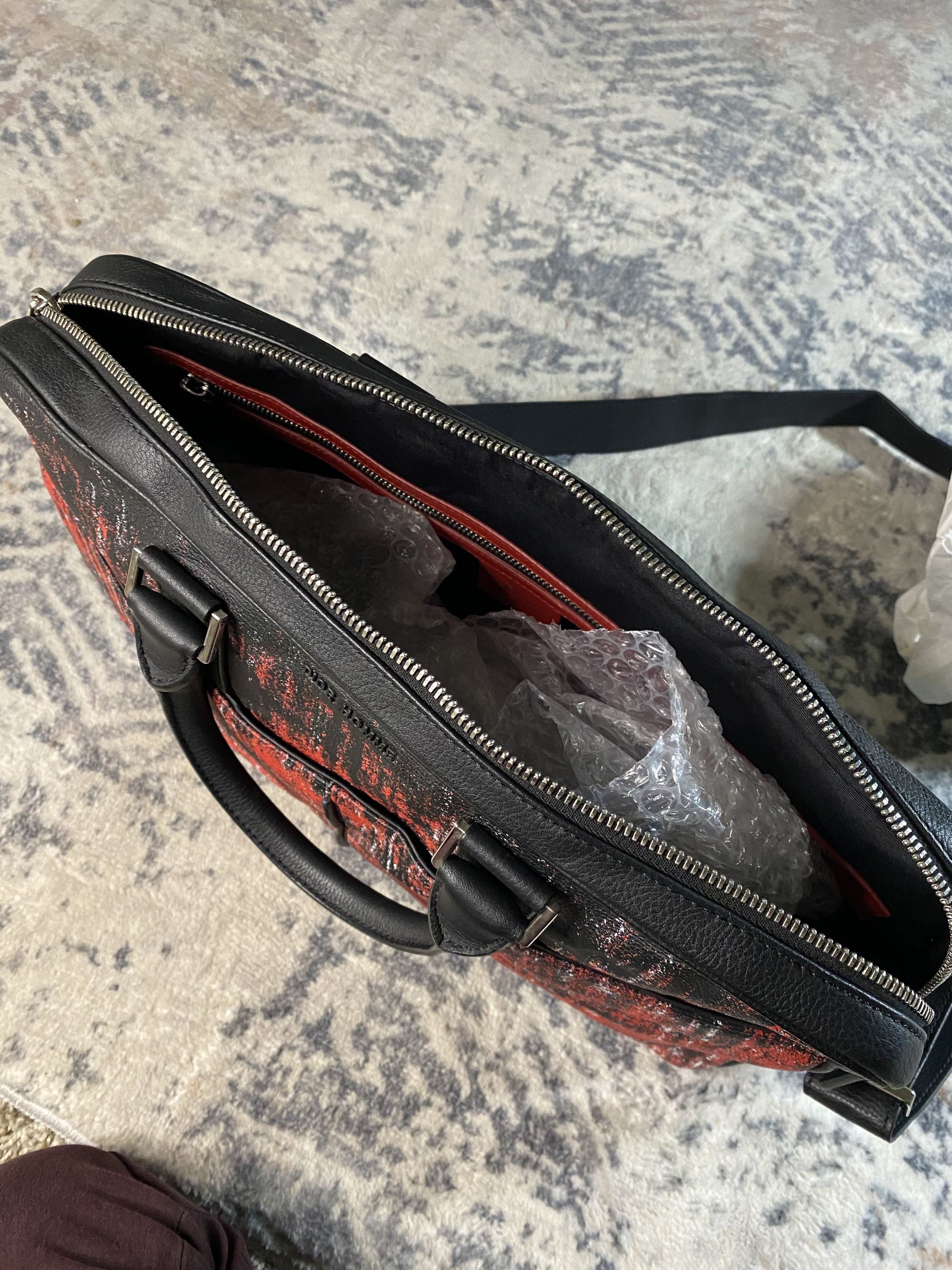 1/1 Dior FW17 Runway Gradient Leather Black Messenger Bag