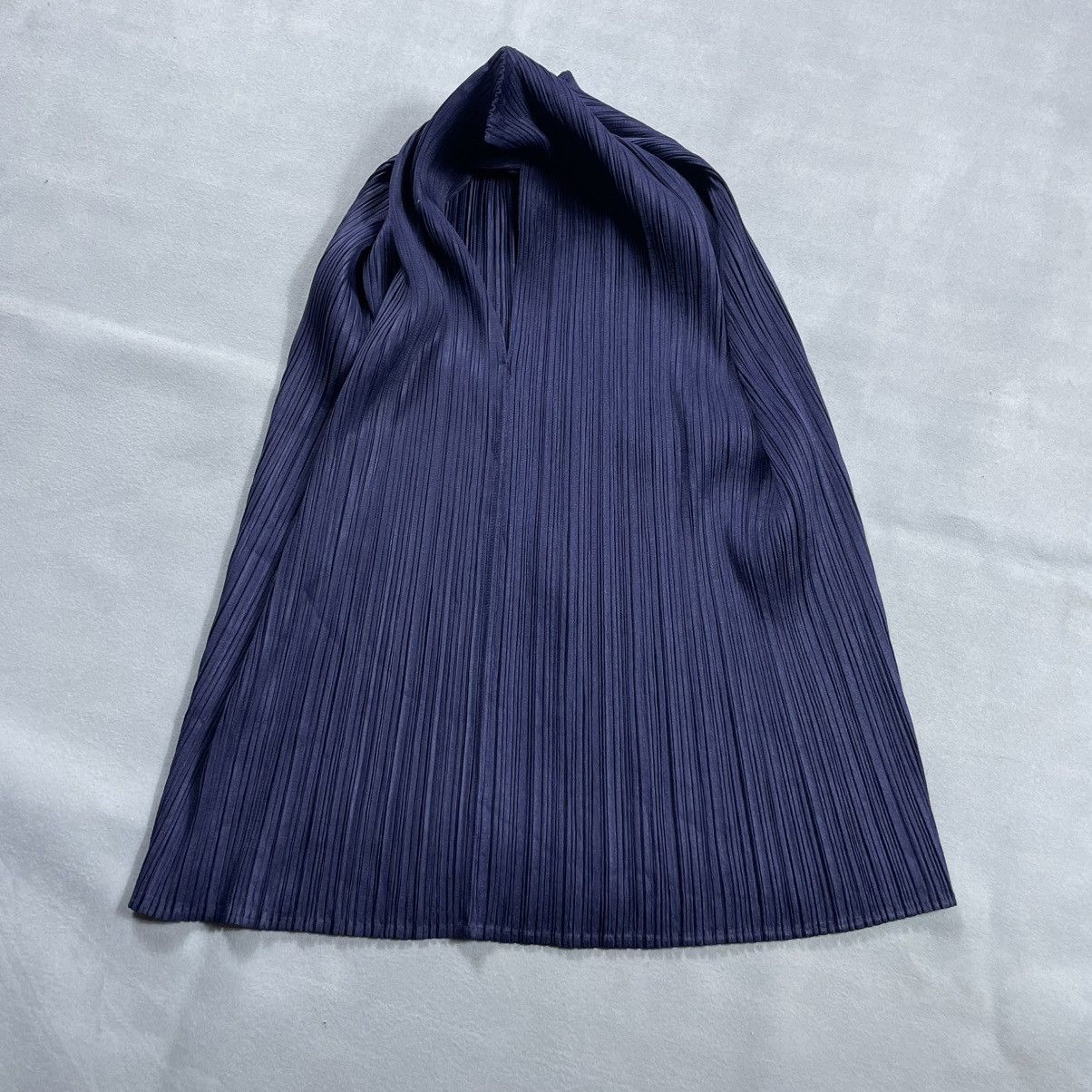 Pleats Please Issey Miyake PLEATS PLEASE ISSEY MIYAKE PLEATED SLEEVELESS TOP Size XS / US 0-2 / IT 36-38 - 8 Thumbnail