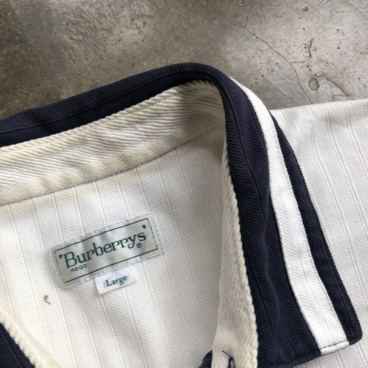 Burberry × Vintage Vintage Burberry London Single Pocket Collar Polos 🍒 Size US L / EU 52-54 / 3 - 3 Thumbnail