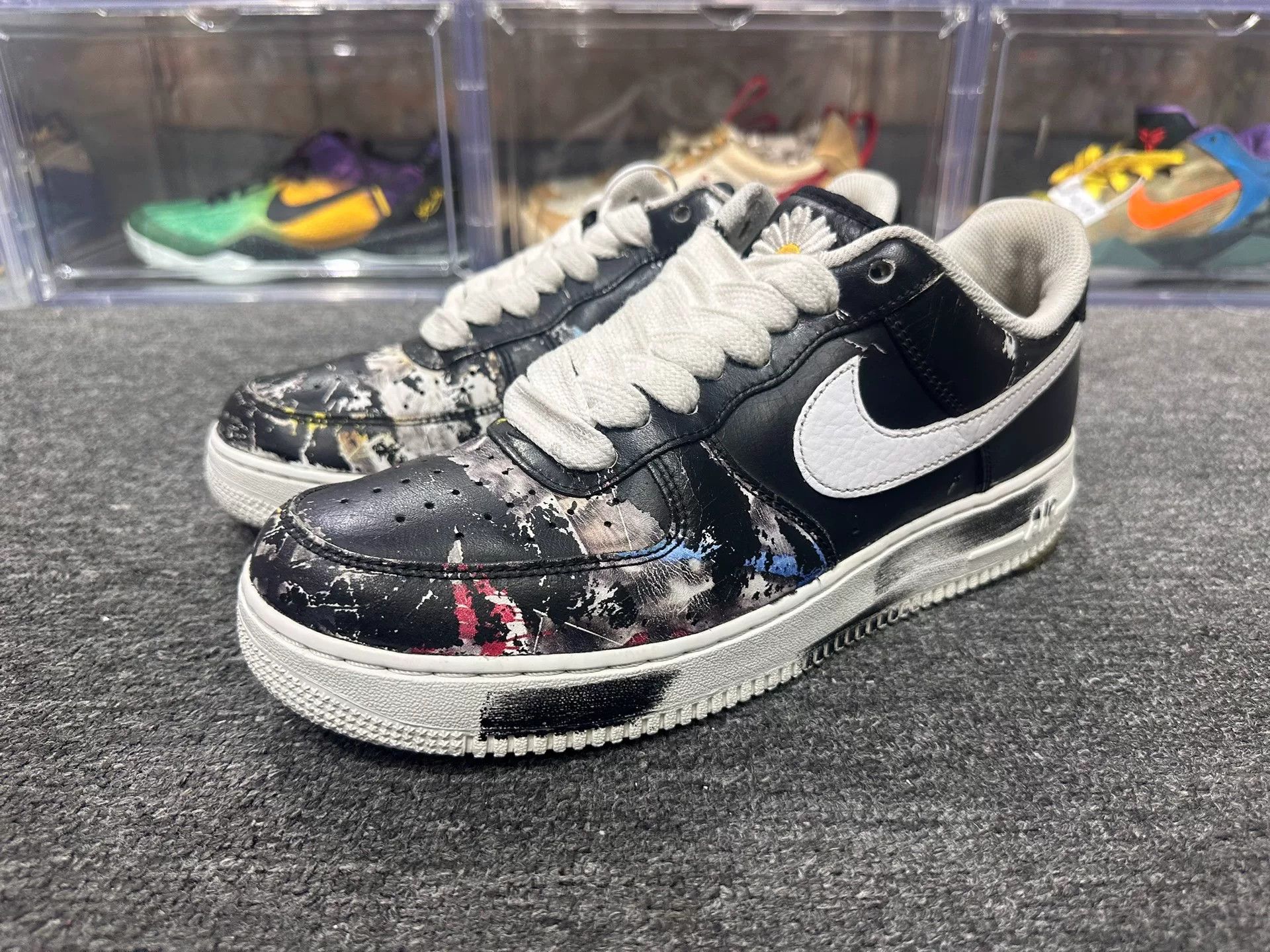 Nike Nike Lowtop Sneakers 10.5 Men Size US 10.5 / EU 43-44 - 1 Thumbnail