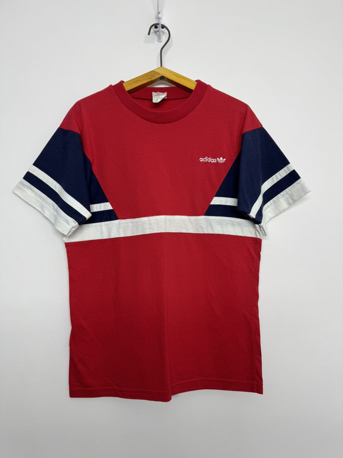Adidas Vintage Adidas Logo T-Shirt 90’s Size US S / EU 44-46 / 1 - 5 Thumbnail