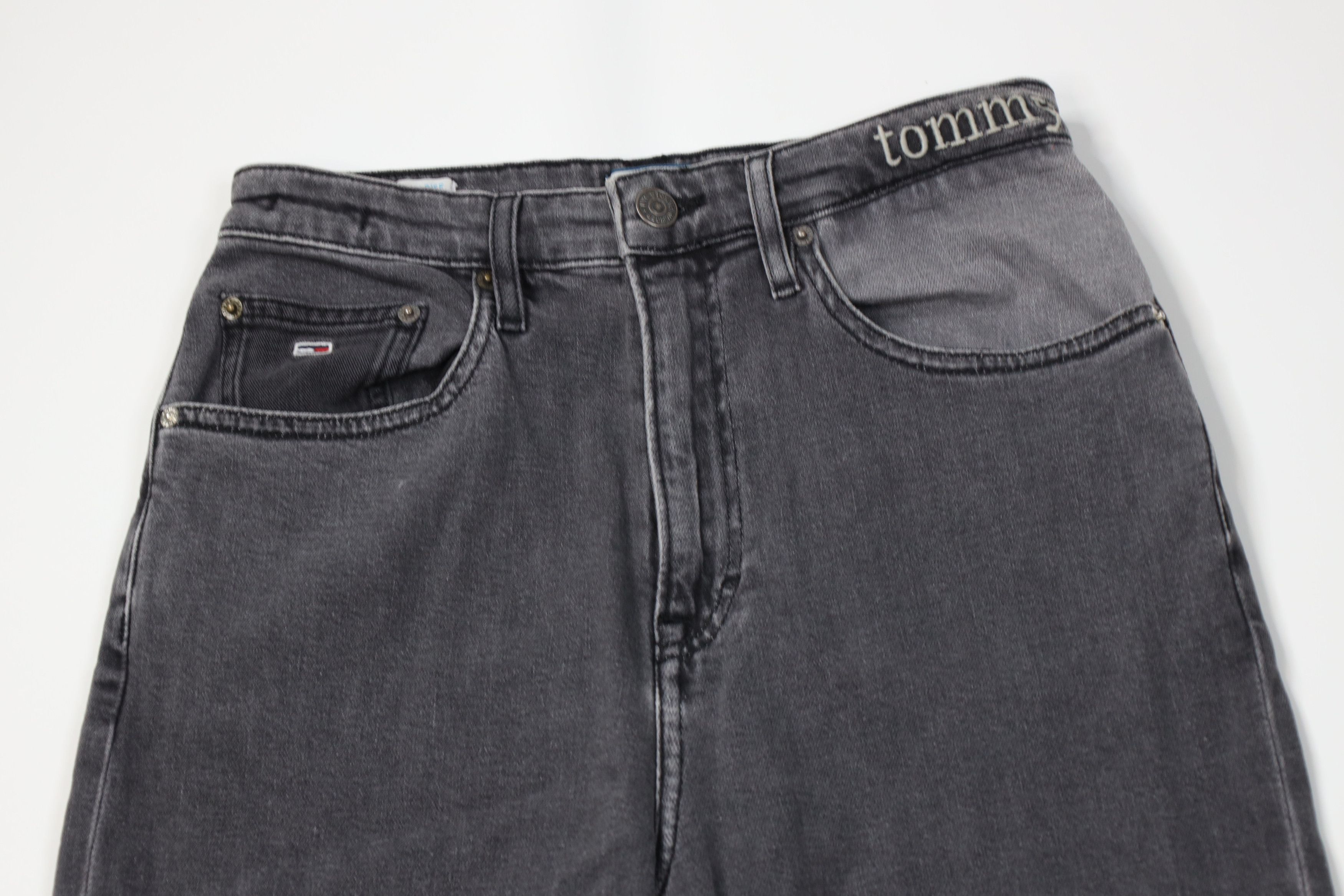 Tommy Hilfiger Vintage Y2K Tommy Hilfiger Spell High Rise Tapered Leg Jeans Size 27" / US 4 / IT 40 - 2 Thumbnail