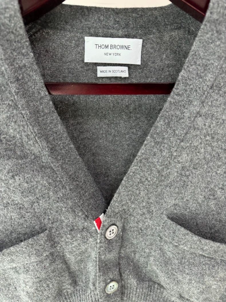 Thom Browne Thom browne Classic short cashmere sweater 2503-Nextarrow Size US XS / EU 42 / 0 - 3 Thumbnail