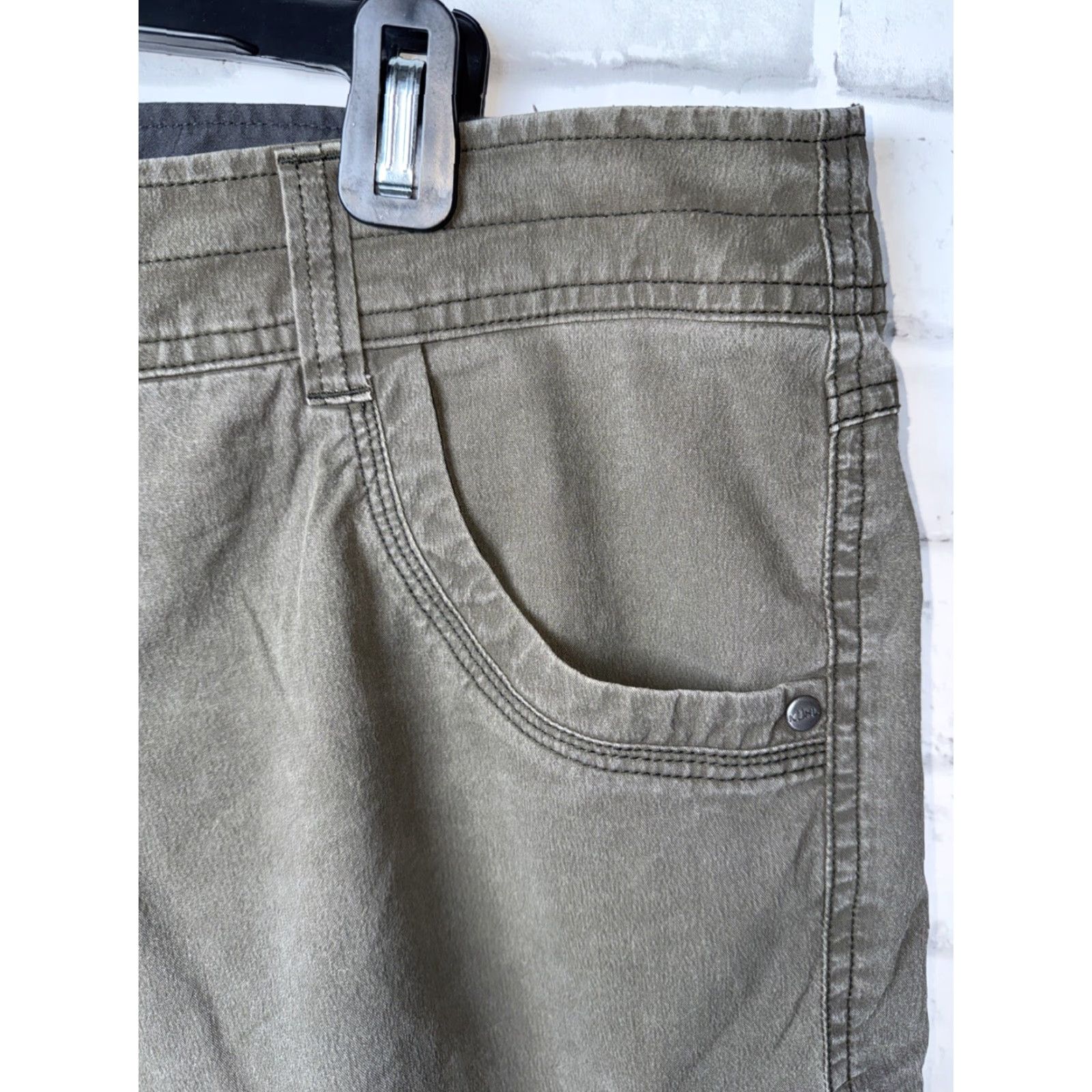 Vintage KUHL Brown Hiking Shorts Cotton Blend Mens 36 Brown Chino Hiking Mens 36 Brown KUHL Size US 36 / EU 52 - 3 Thumbnail