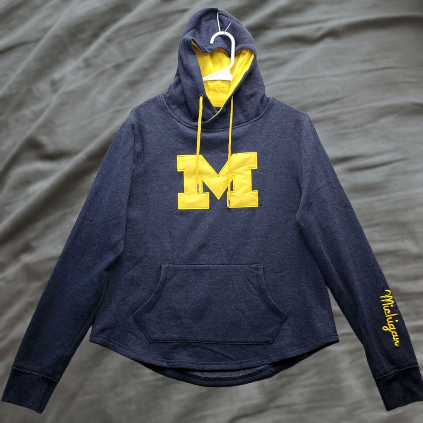 Vintage Stadium Athletics Hoodie Women M Blue University of Michigan Pullover Hooded Size M / US 6-8 / IT 42-44 - 1 Thumbnail