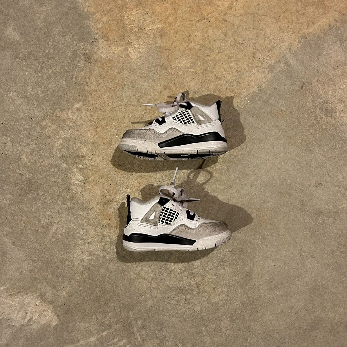 Jordan Brand × Nike Air Jordan 4 Retro Military Black TD 2022 US 7C Size US 5 / EU 37 - 2 Thumbnail