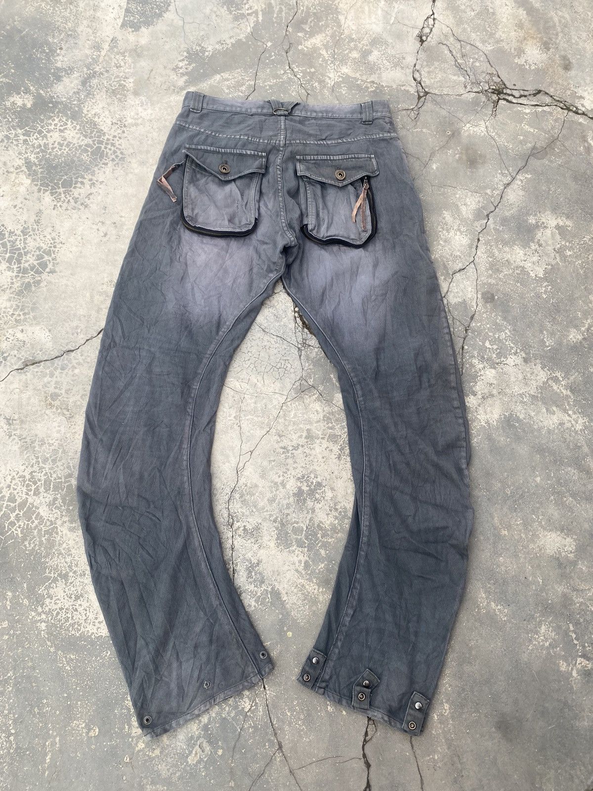 PPFM PPFM Distressed Banana Cut Jeans Size US 33 - 4 Thumbnail