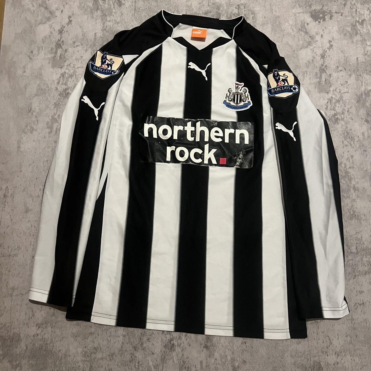 2010-11 Newcastle *9 Carroll Home Puma Football