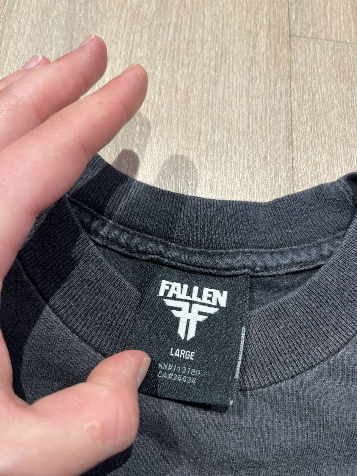 Vintage Vintage Fallen Shirt Large Size US L / EU 52-54 / 3 - 3 Thumbnail