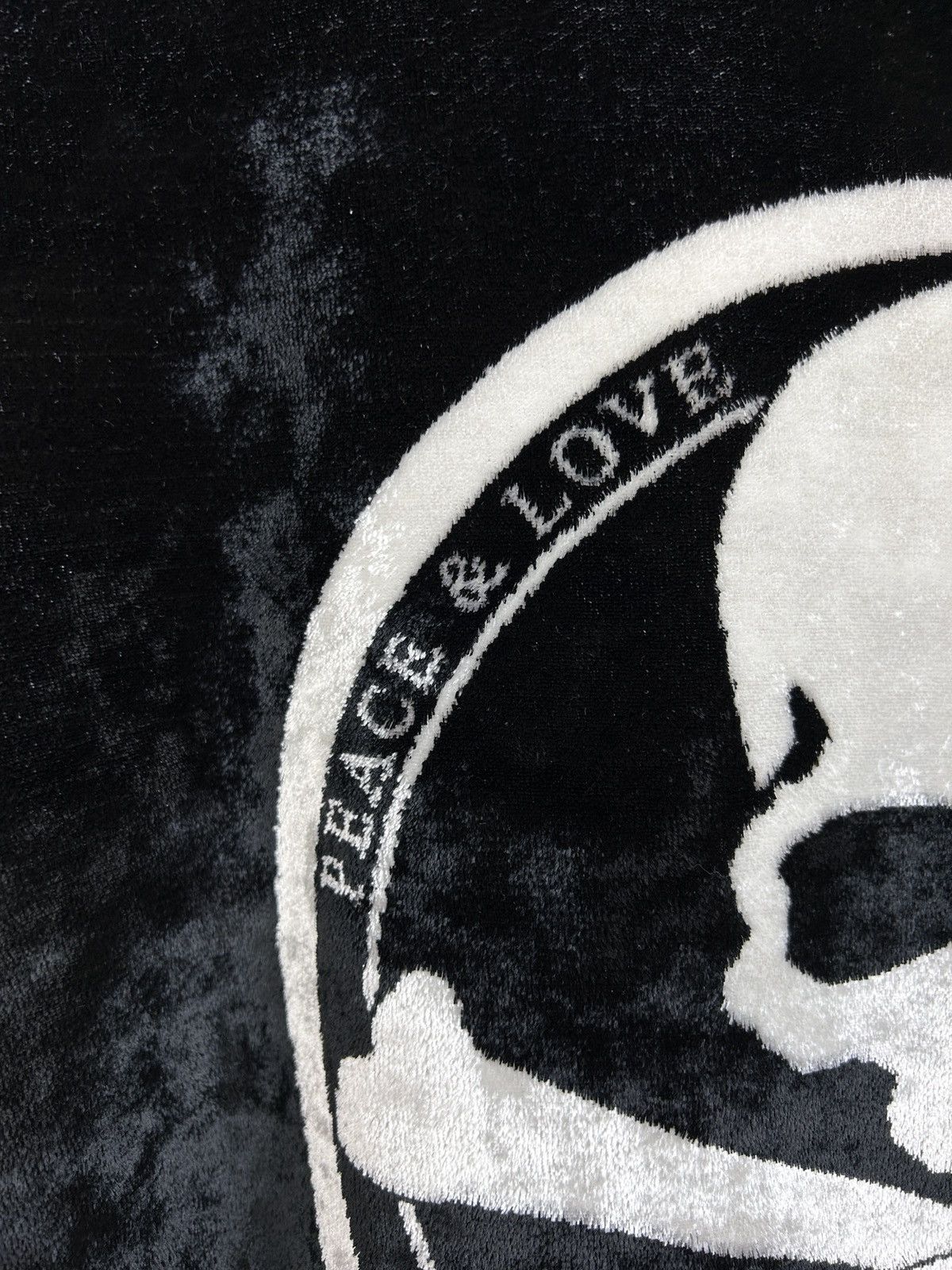 Mastermind Japan Mastermind Japan Velour Big Skull Peace Love Long Sleeve Size US M / EU 48-50 / 2 - 4 Thumbnail