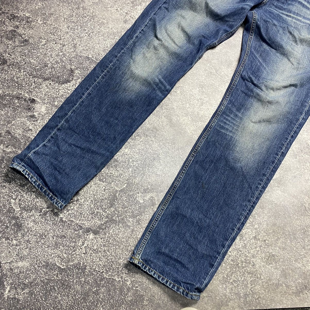 Vintage Vintage Carhartt Wip Patch Logo Blue Streetwear denim jeans Size US 34 / EU 50 - 13 Thumbnail