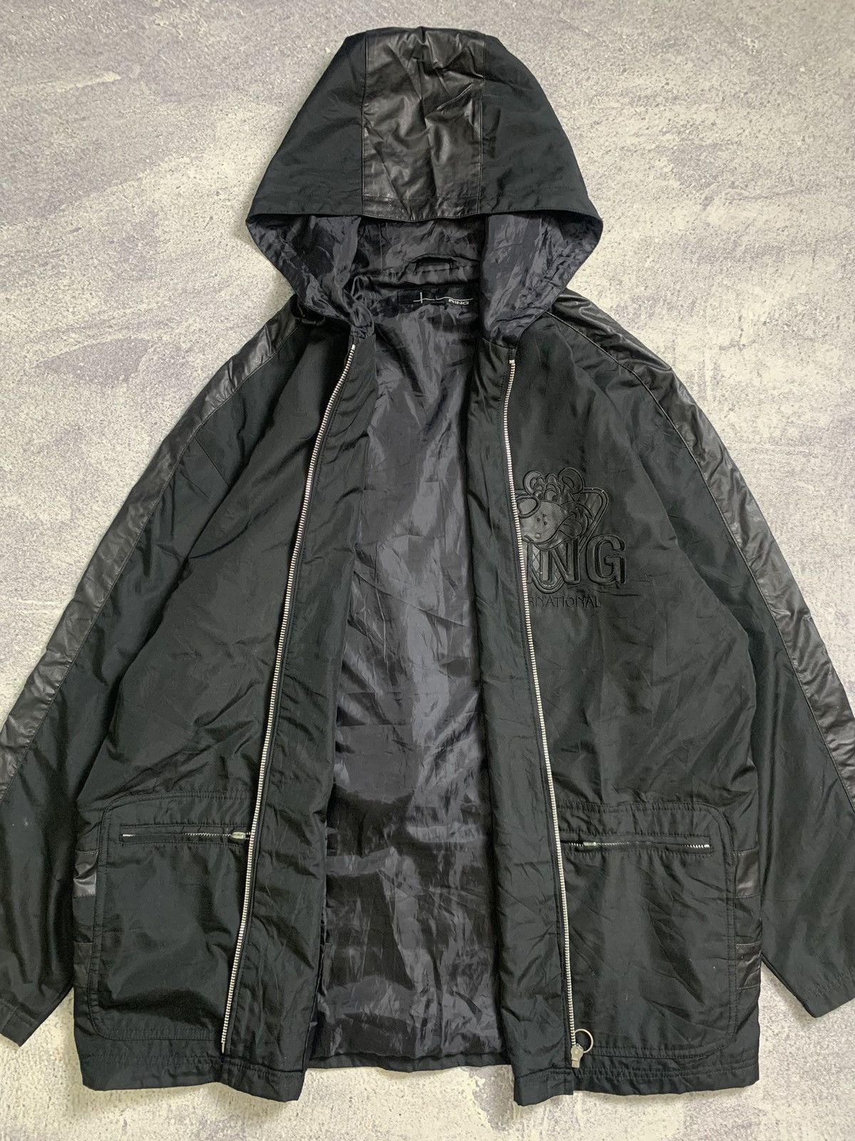 Japanese Brand × Vintage Vintage Black 'Ring' Windbreaker Jacket Size US L / EU 52-54 / 3 - 3 Thumbnail