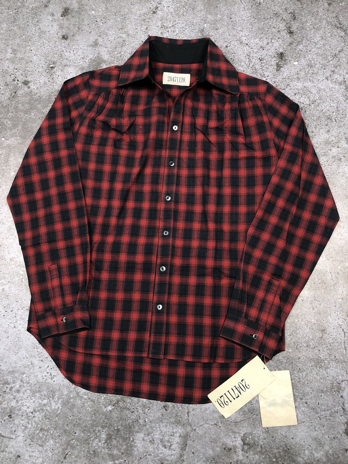 “Dead Stock” 20471120 RED SHIRT BUTTONS