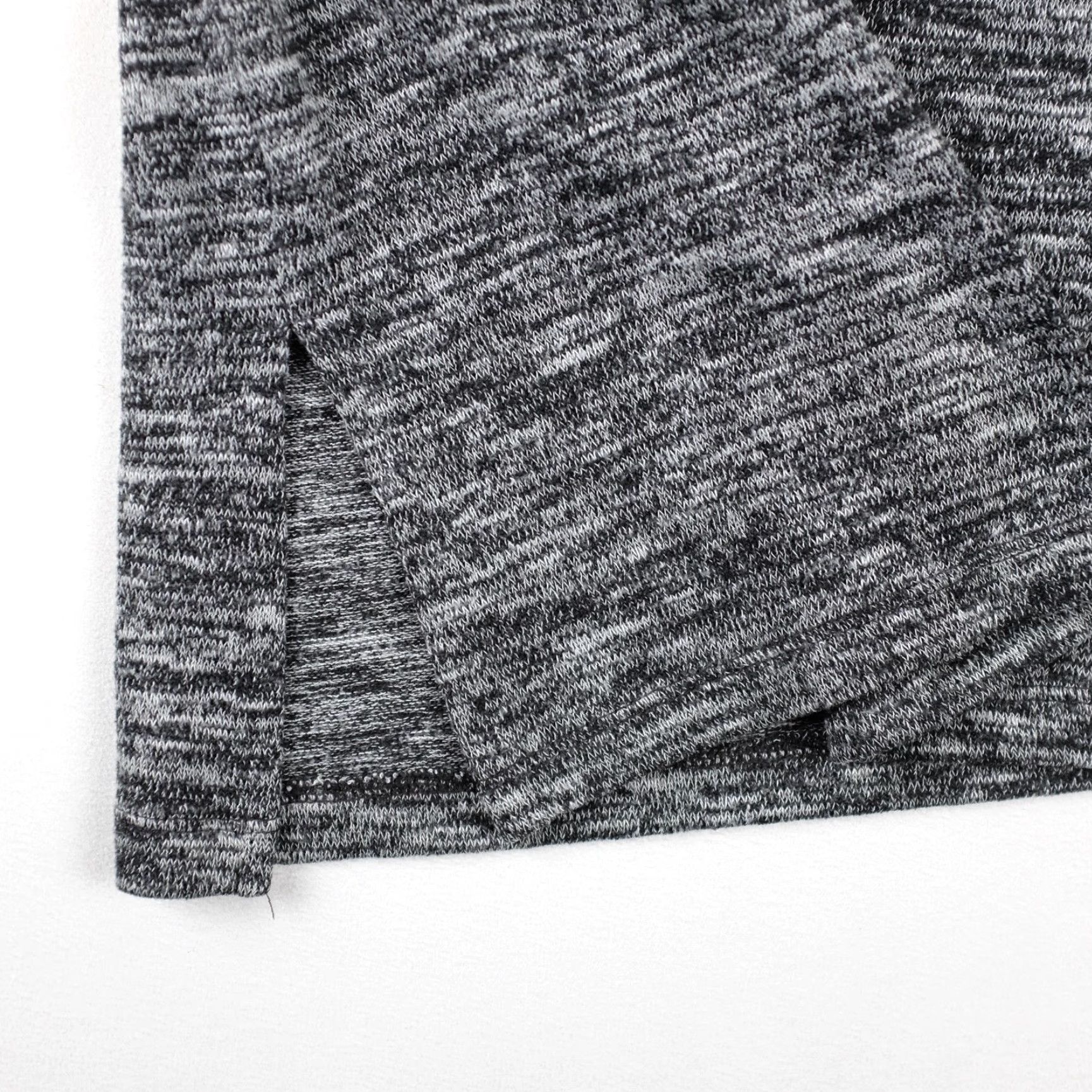 Old Navy Old Navy Shirt Gray V-Neck 3/4 Sleeve Womens Size L Size L / US 10 / IT 46 - 7 Thumbnail