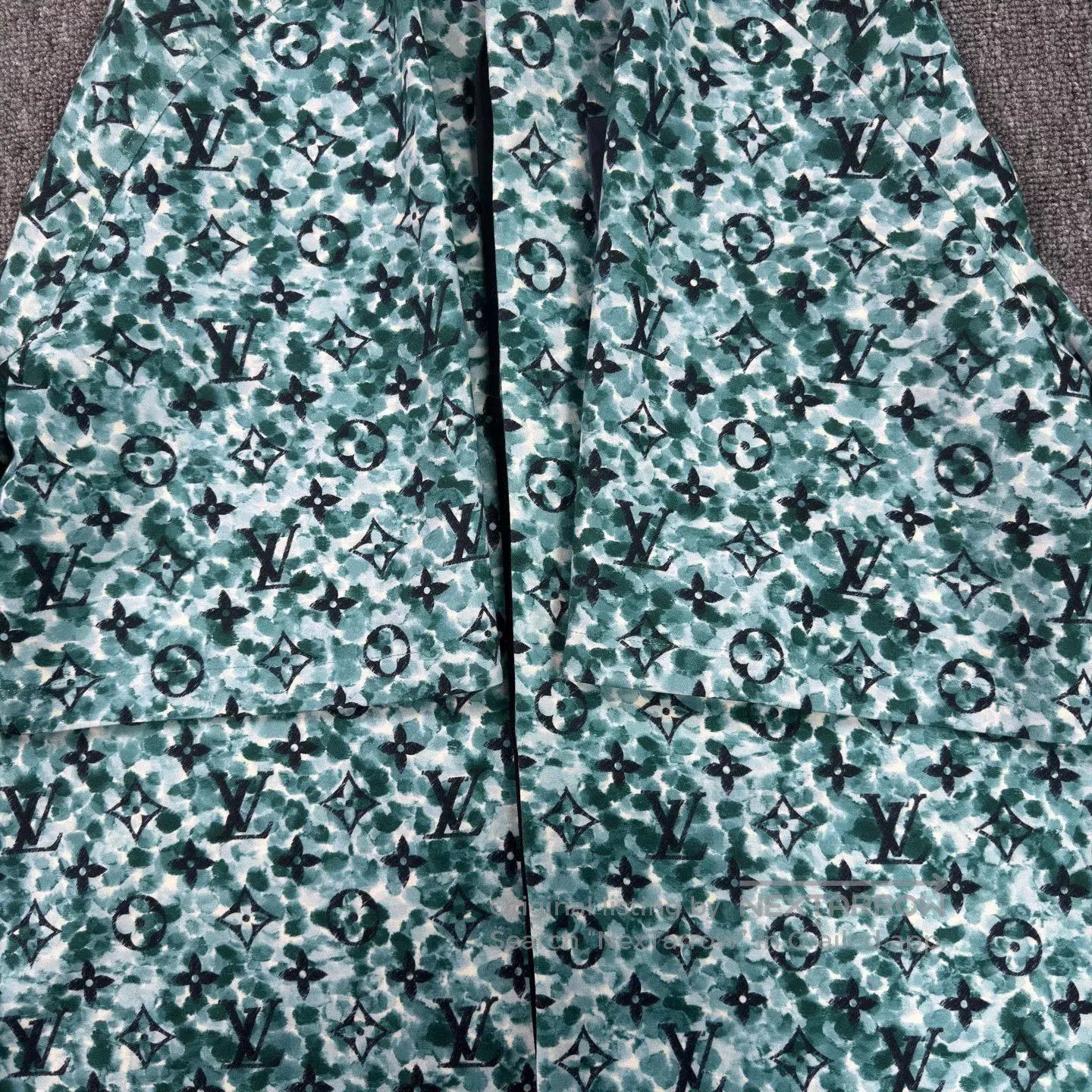 Louis Vuitton LV Green Tapestry Print Short-Sleeve Shirt. Size US XL / EU 56 / 4 - 4 Thumbnail