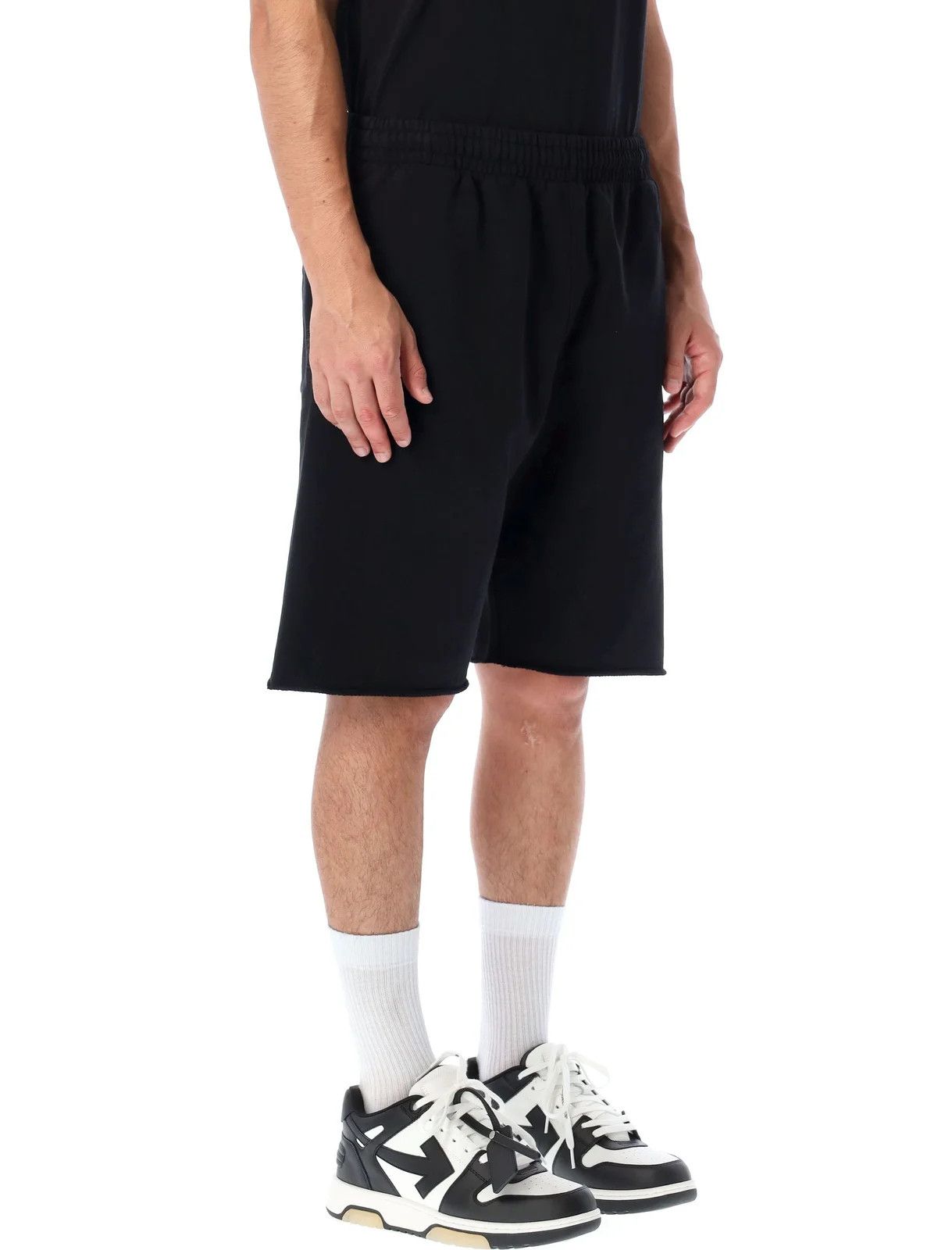 Off-White o1y0325 Logo Short in Black Size US 32 / EU 48 - 3 Thumbnail
