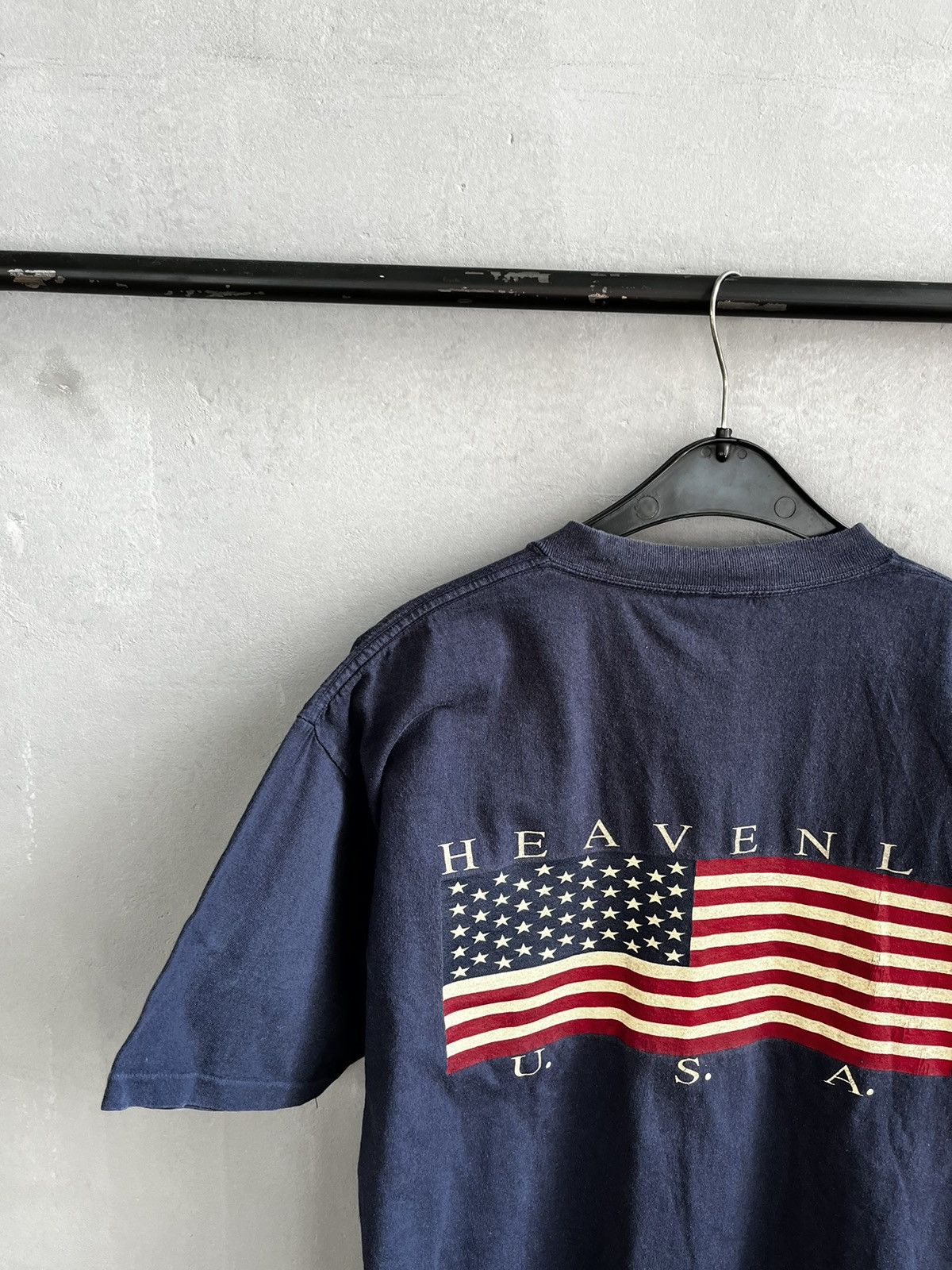 Vintage Heavenly USA T-shirt vintage Size US L / EU 52-54 / 3 - 4 Thumbnail