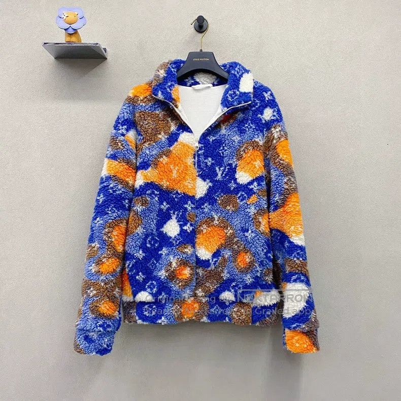 Louis Vuitton Louis Vuitton Colourful full logo lamb jacket Size US L / EU 52-54 / 3 - 1 Thumbnail
