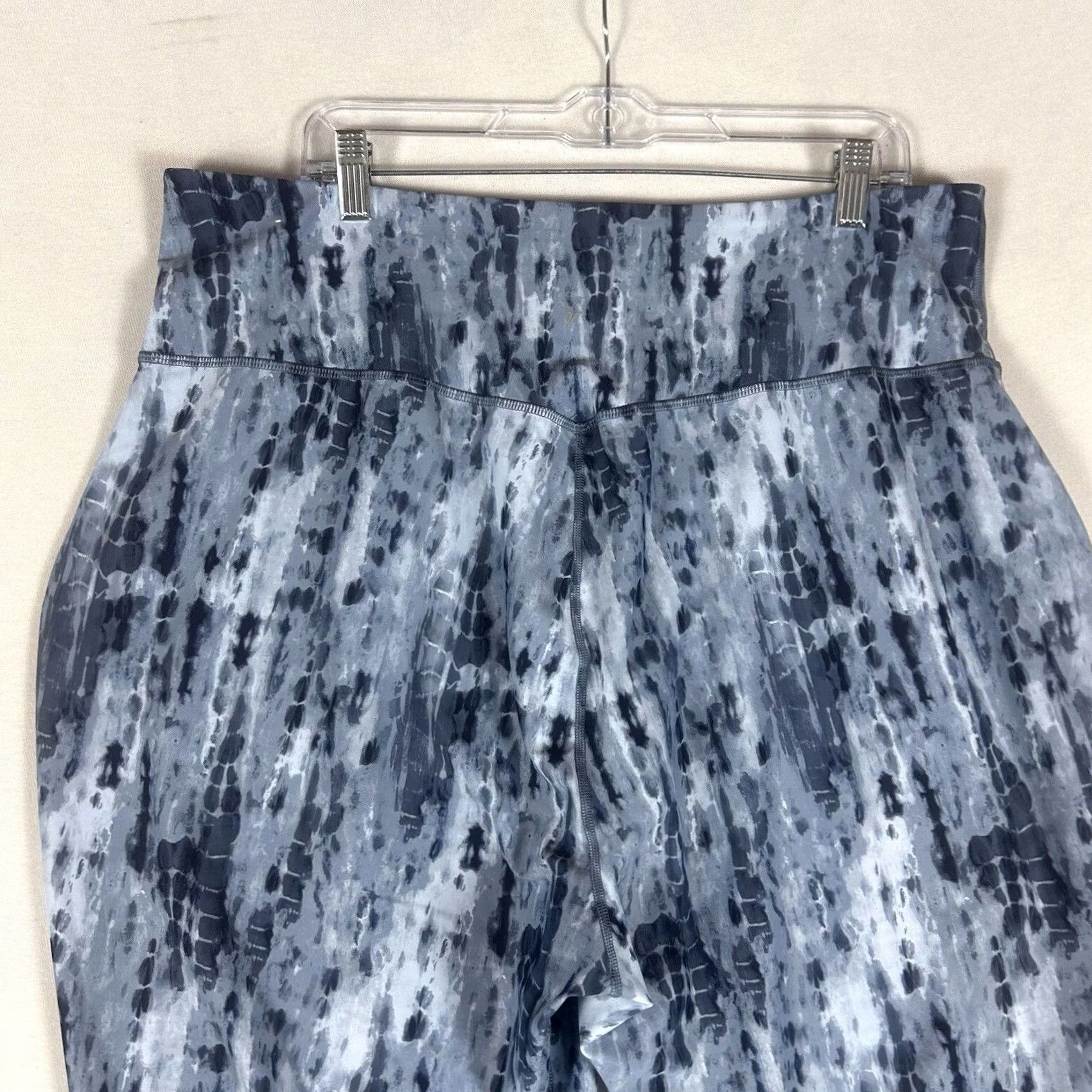 Old Navy Old Navy Leggings Womens 2XL Blue Abstract All Over Print Activewear Jogger Elastic Breathable Pockets Stretch Plus Size Clothing Womens Size 40" / US 18 - 7 Thumbnail