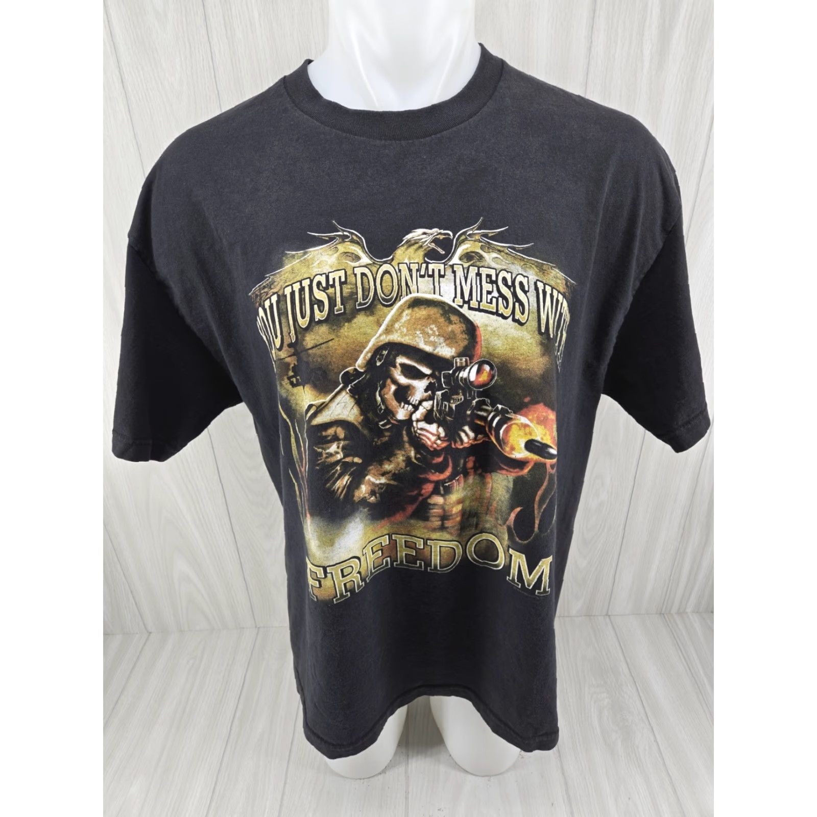 Vintage Hot Leathers T-Shirt Mens XL Black Don't Mess With Freedom Graphic Crew Neck Short Sleeve Size US XL / EU 56 / 4 - 2 Thumbnail