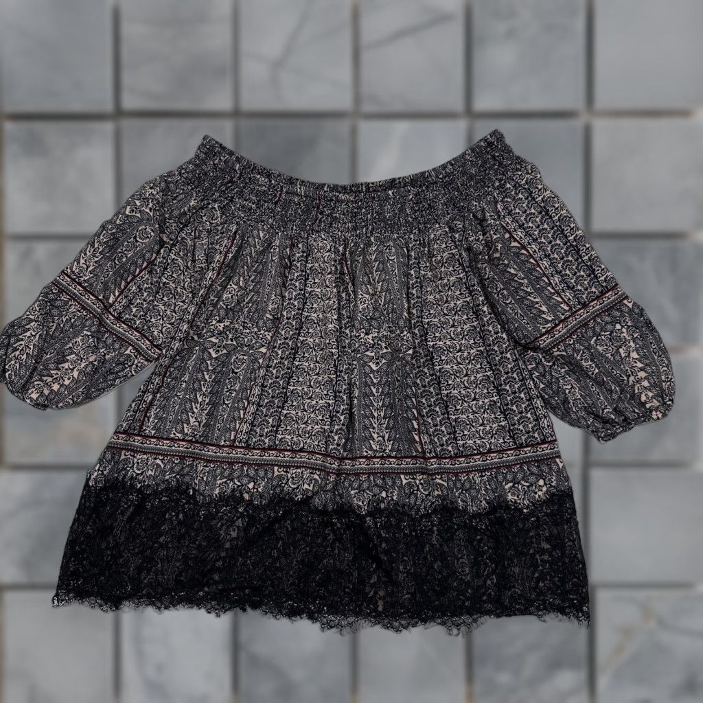 Anthropologie **Top Vanessa Virginia Black SP Tunic Off Shoulder Red Blue Paisley** User: **Top Vanessa Virginia Black Tunic Off Shoulder Red Blue Paisley** Size S / US 4 / IT 40 - 1 Thumbnail