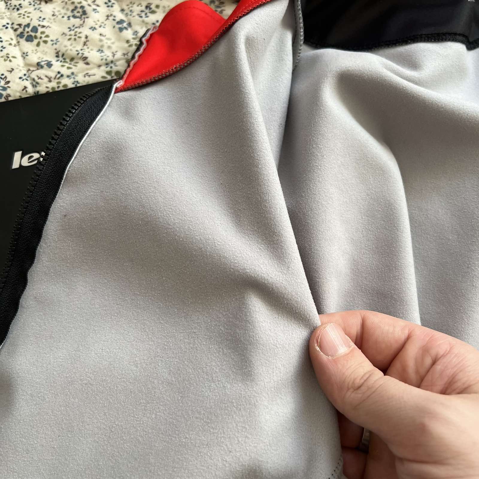 Other Castelli cycling windstopper longsleeve jersey Sz L Size US L / EU 52-54 / 3 - 6 Thumbnail