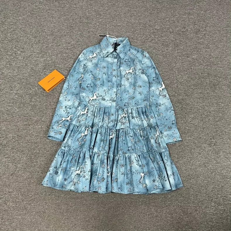 Louis Vuitton Louis Vuitton Palace style dress 2505-Nextarrow Size XS / US 0-2 / IT 36-38 - 1 Thumbnail