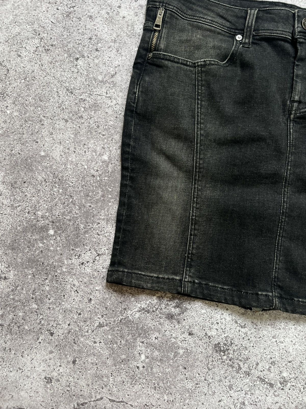 Burberry Burberry Brit Denim Mini Skirt Black Zip Size 30" / US 8 / IT 44 - 10 Thumbnail