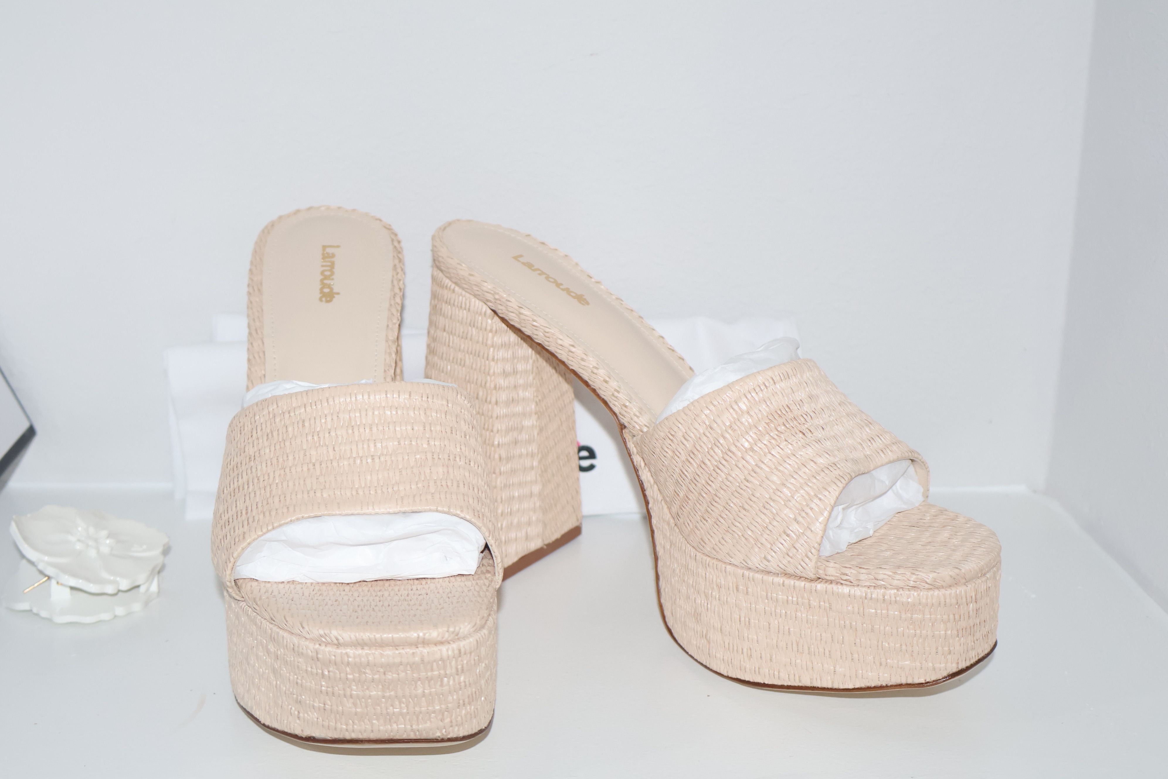 Larroude Larroude Dolly Heeled Mules Neutral Woven Open Toe Neutral Size US 10 / IT 40 - 8 Thumbnail