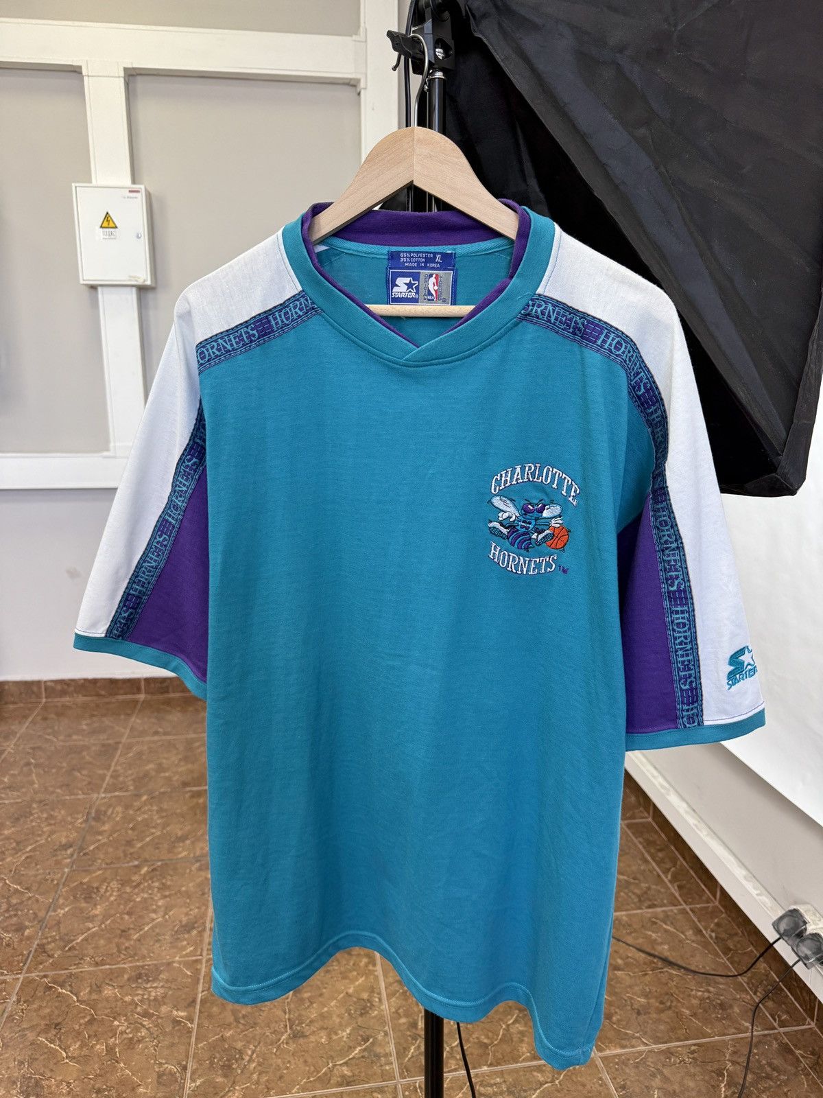 Starter 🇺🇸 Vintage 1990 Charlotte Hornets Starter NBA T-Shir Just Don Size US XL / EU 56 / 4 - 1 Thumbnail