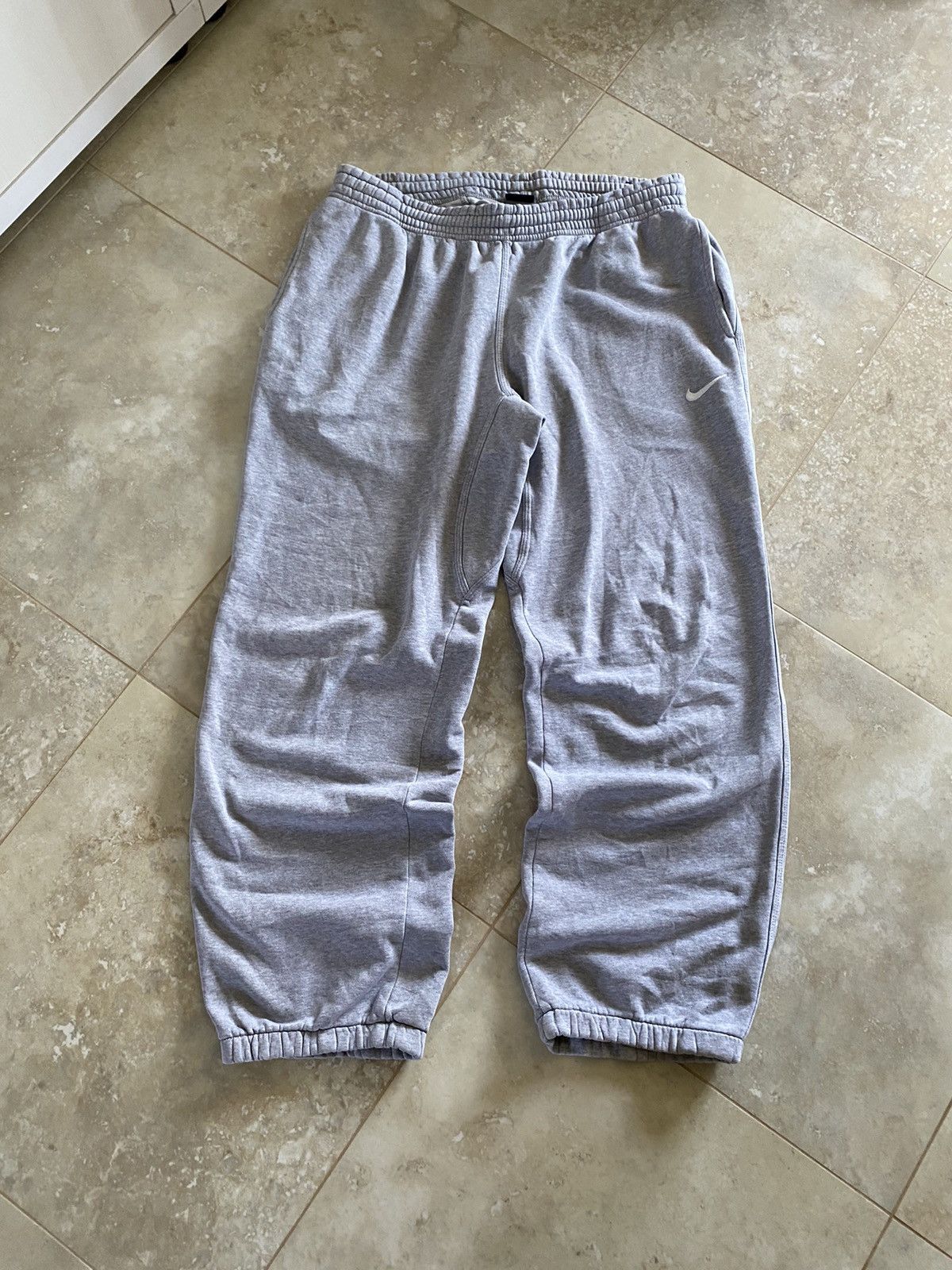 Nike Vintage Nike Baggy Grey Swosh Logo Sweatpants Streetwear Y2k Size US 34 / EU 50 - 2 Thumbnail