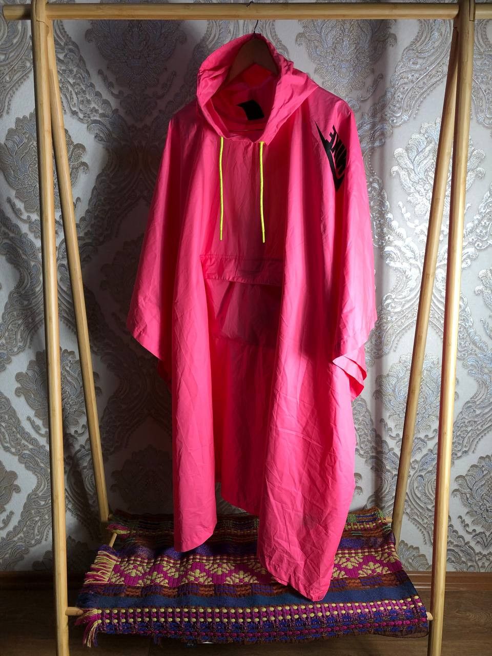 Nike Vintage Nike Sportswear Woven Poncho Rain Jacket Designer Size L / US 10 / IT 46 - 2 Thumbnail