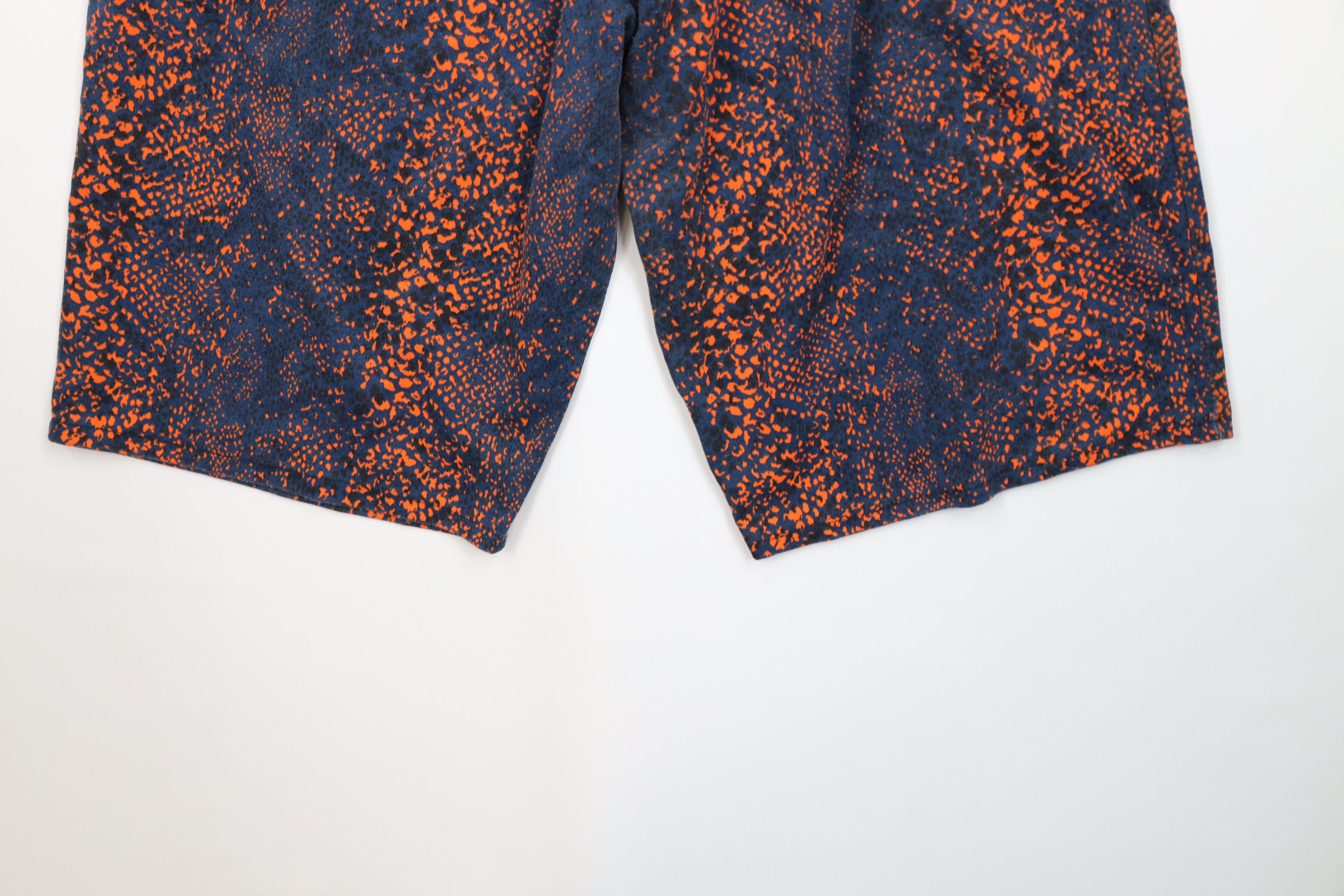Vintage Vintage 90s Streetwear Abstract Sweatpants Shorts Cotton USA Size US 36 / EU 52 - 4 Thumbnail