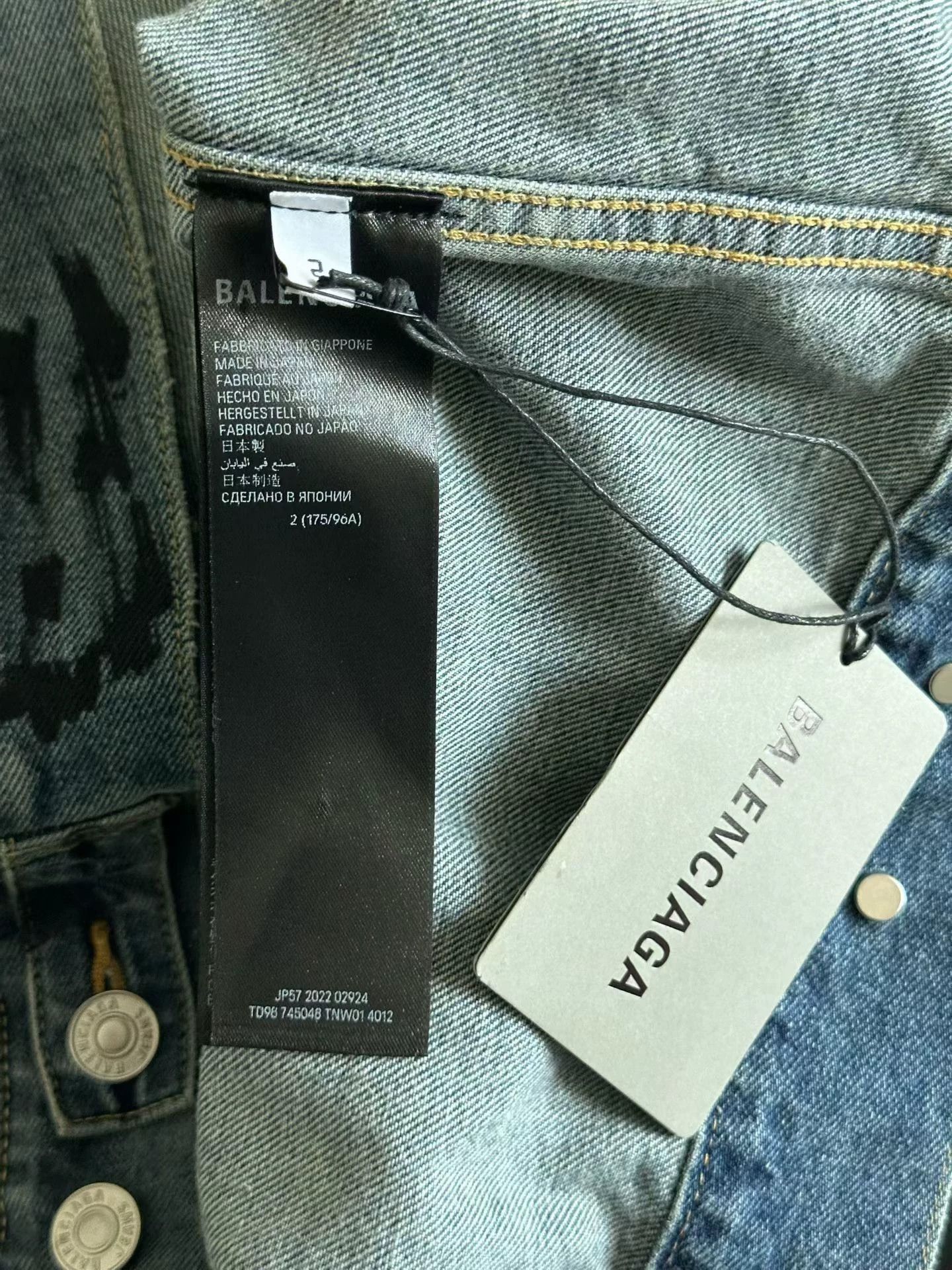 Balenciaga Balenciaga Doodle Denim Jacket Size 2 New Size US M / EU 48-50 / 2 - 4 Thumbnail